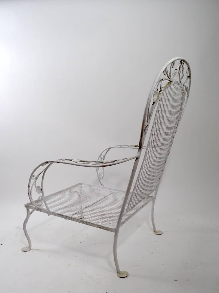 Pair of Iron Garden Patio Lounge Chairs Attributed to Woodard In Good Condition In New York, NY