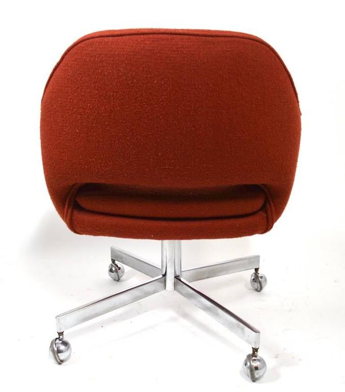 Large Set Of Swivel Office Chairs By Shelby Williams For At 1stdibs Large Set Of Swivel Office Chairs By Shelby Williams For 2
