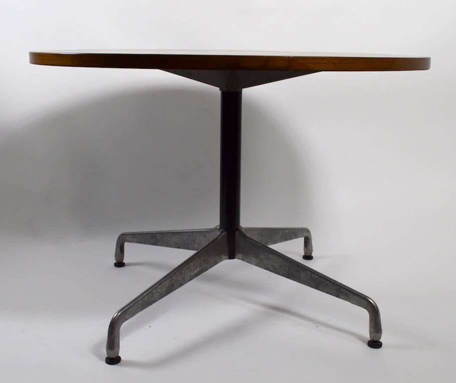 Eames for Herman Miller Wood Top Aluminium Base Dining Cafe Table In Excellent Condition In New York, NY