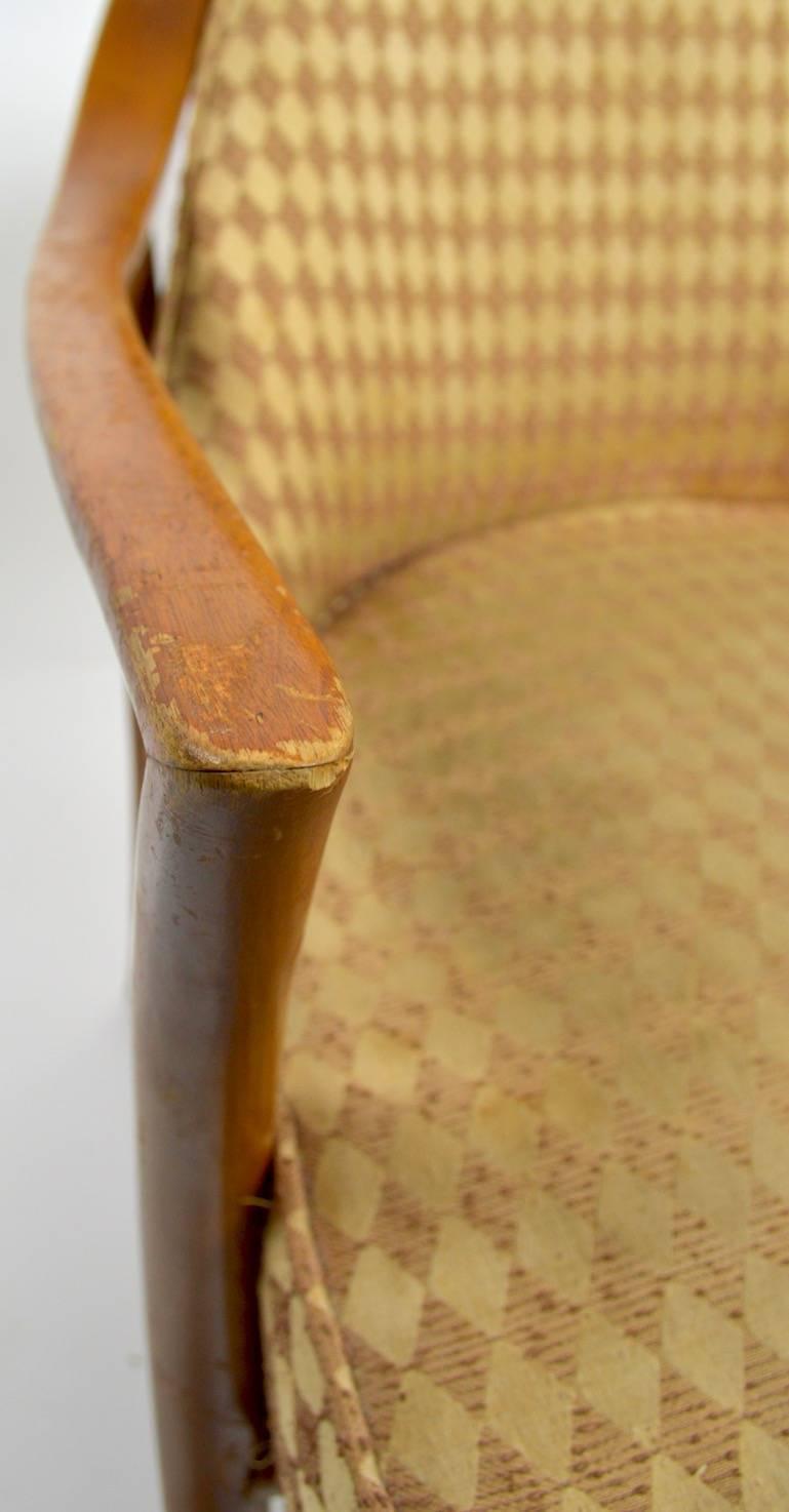 Mid-20th Century Rare Robsjohn Sabre Leg Lounge Chair
