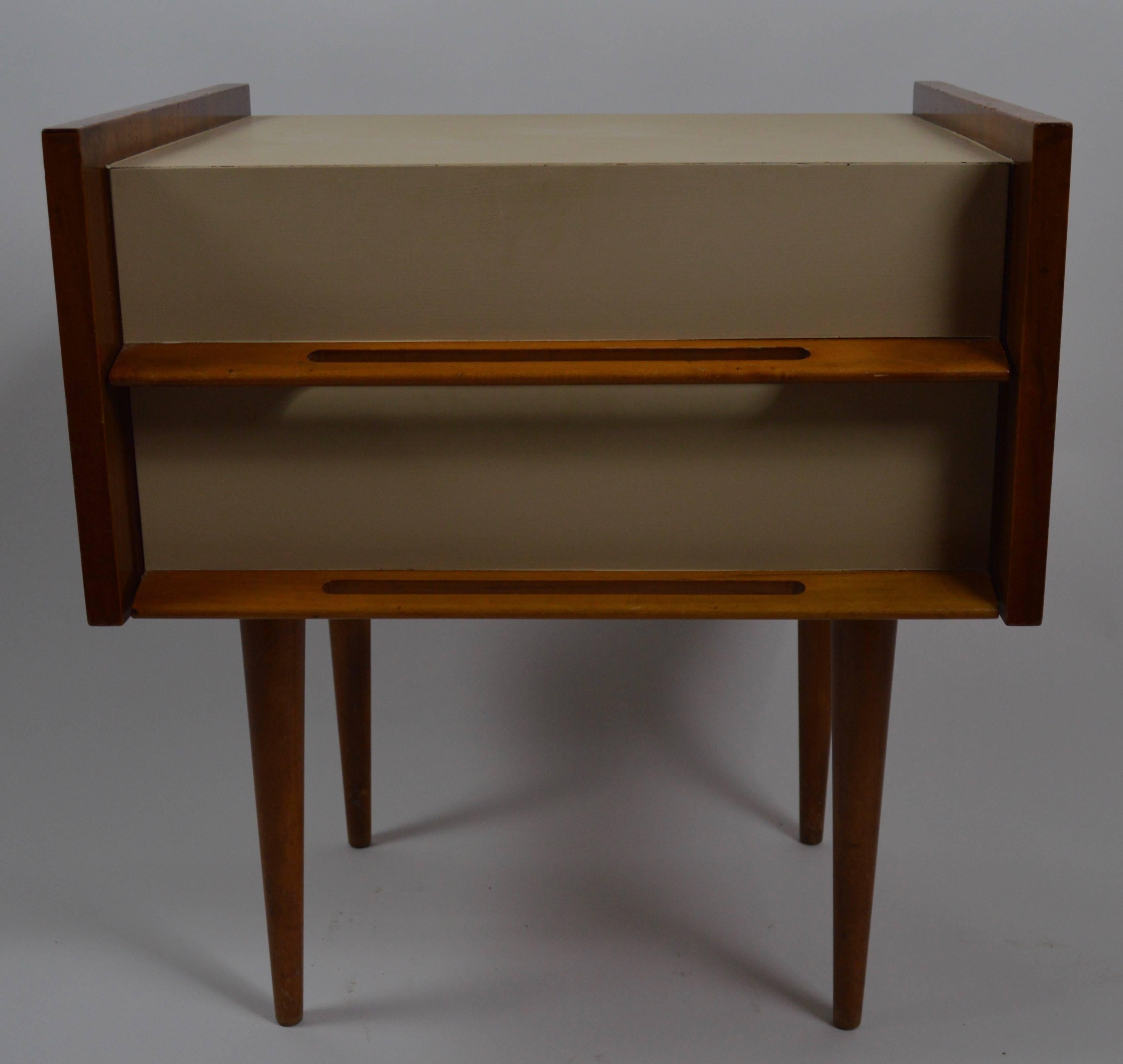 Scandinavian Modern Pair of Edmund Spence Blonde and White Two-Drawer Nightstands