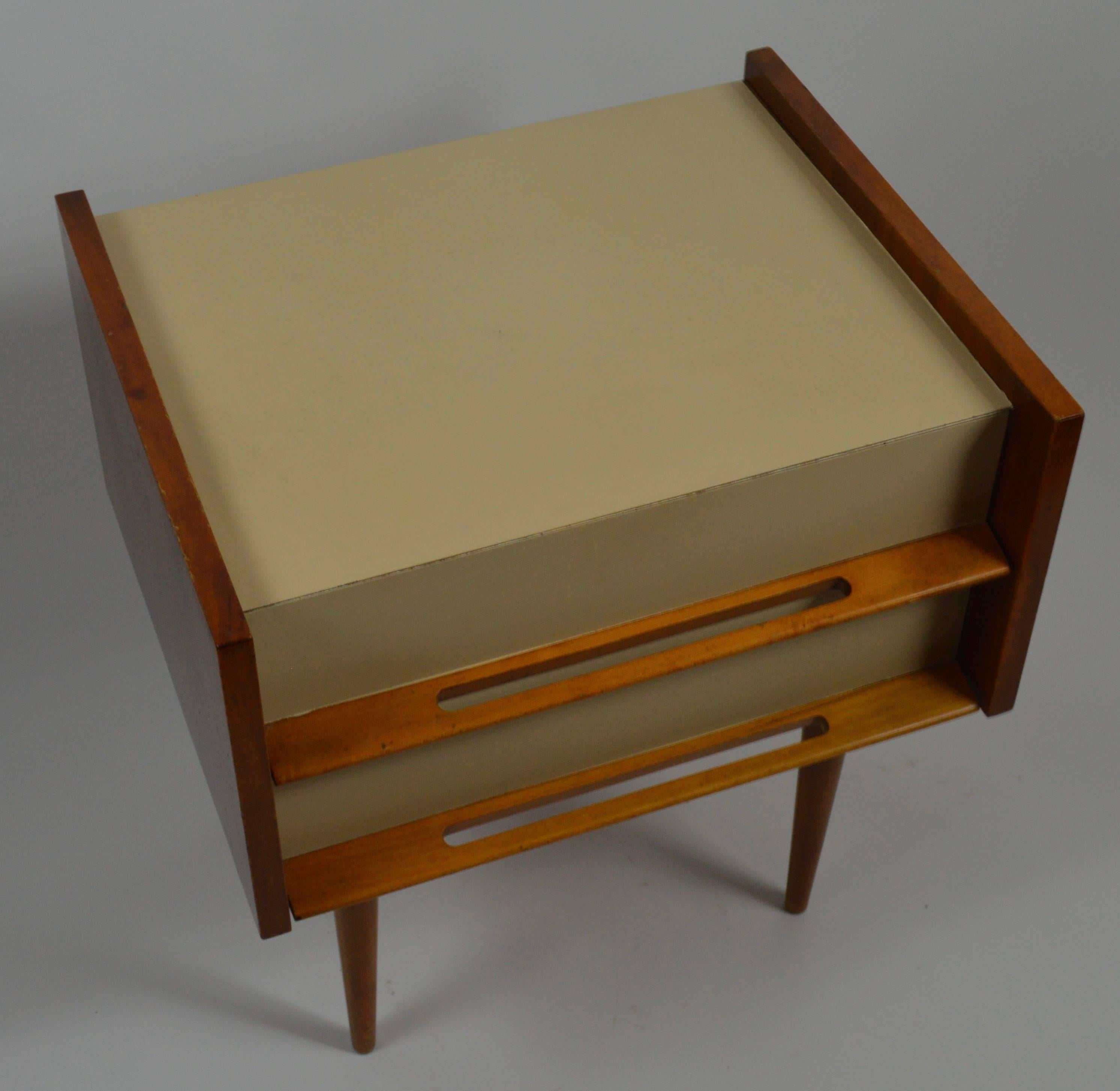 Pair of Edmund Spence Blonde and White Two-Drawer Nightstands 1