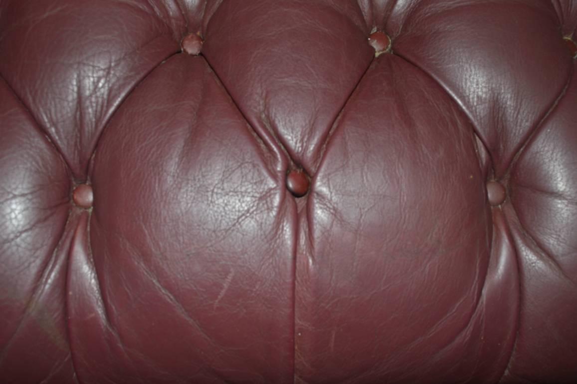 Burgundy Leather Chesterfield Sofa Loveseat 3