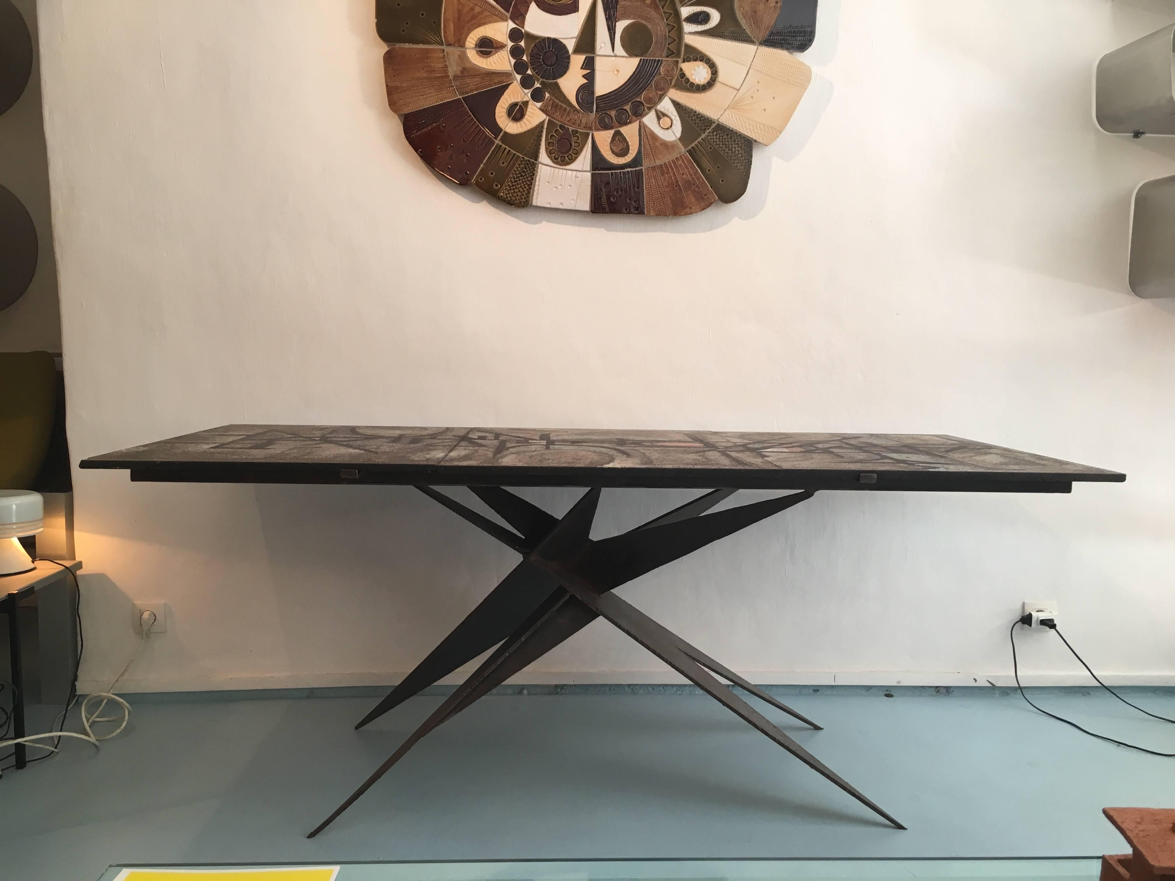 Important Brutalist Table, France, circa 1950 In Good Condition For Sale In Fuveau, Provence