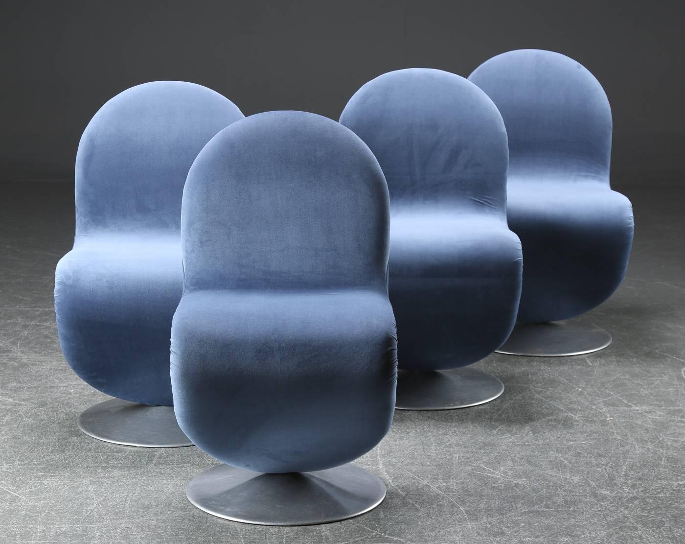 Danish Set of Four Verner Panton Chairs by Fritz Hansen, circa 1970 For Sale
