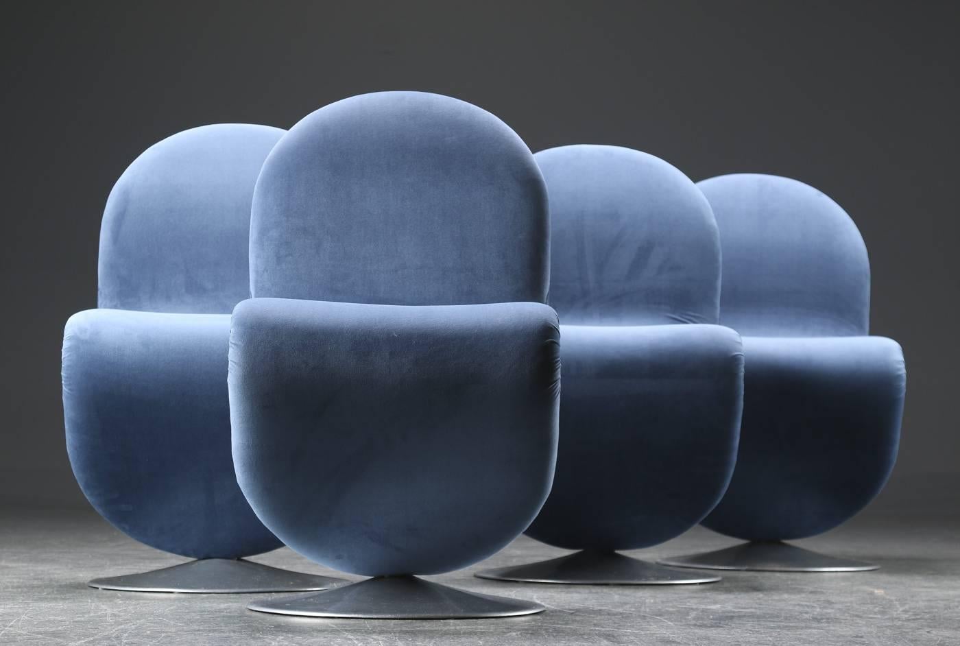 Beautiful set of four chairs by Verner Panton from the 1-2-3 Series;
Early edition by Fritz Hansen, circa 1970;
Reupholstered in blue velvet;