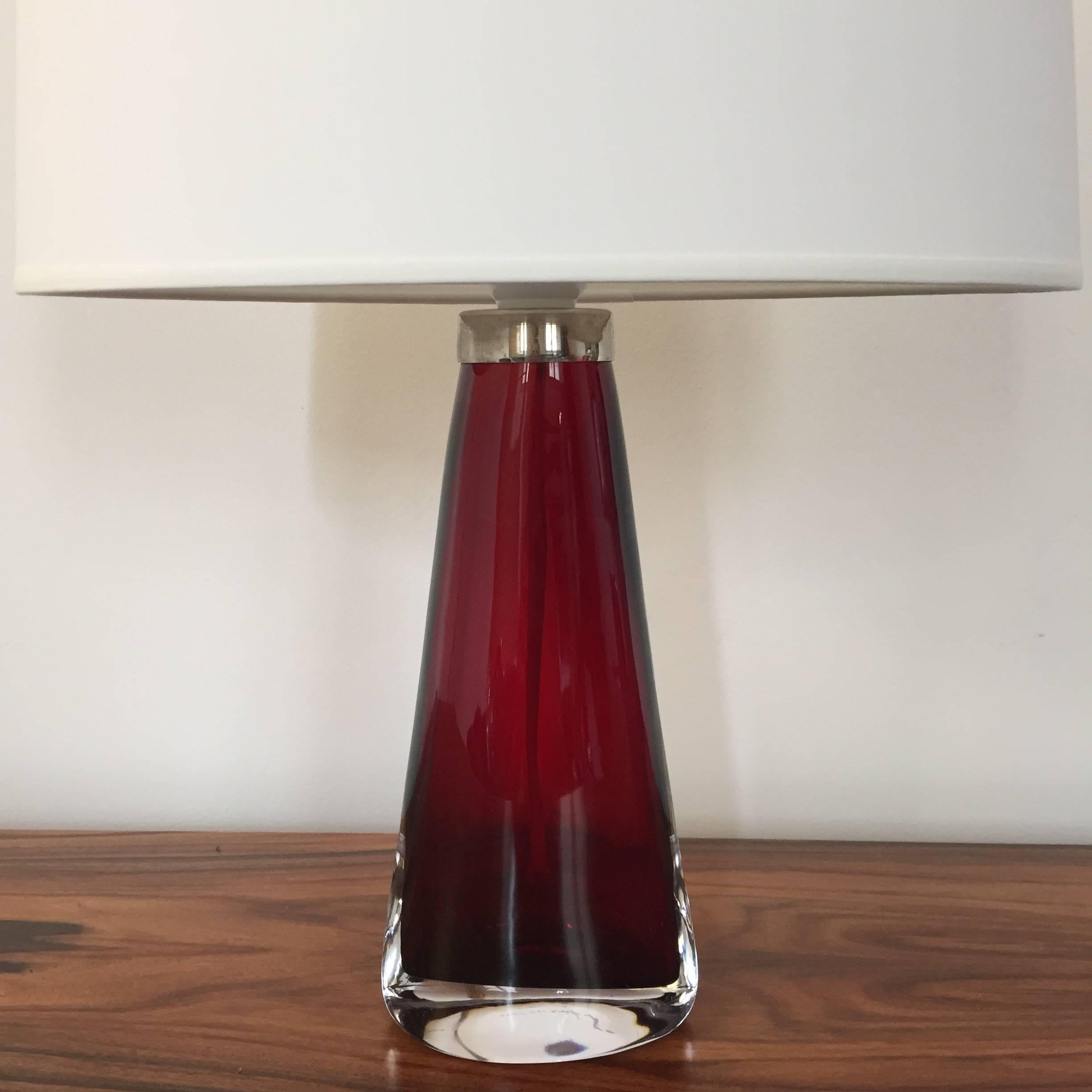 Elegant table lamps by Carl Fagerlund manufactured by Orrefors in the Graal manner,
Sweden, circa 1950.
The lamp is stamp on the chrome and signed in the glass.