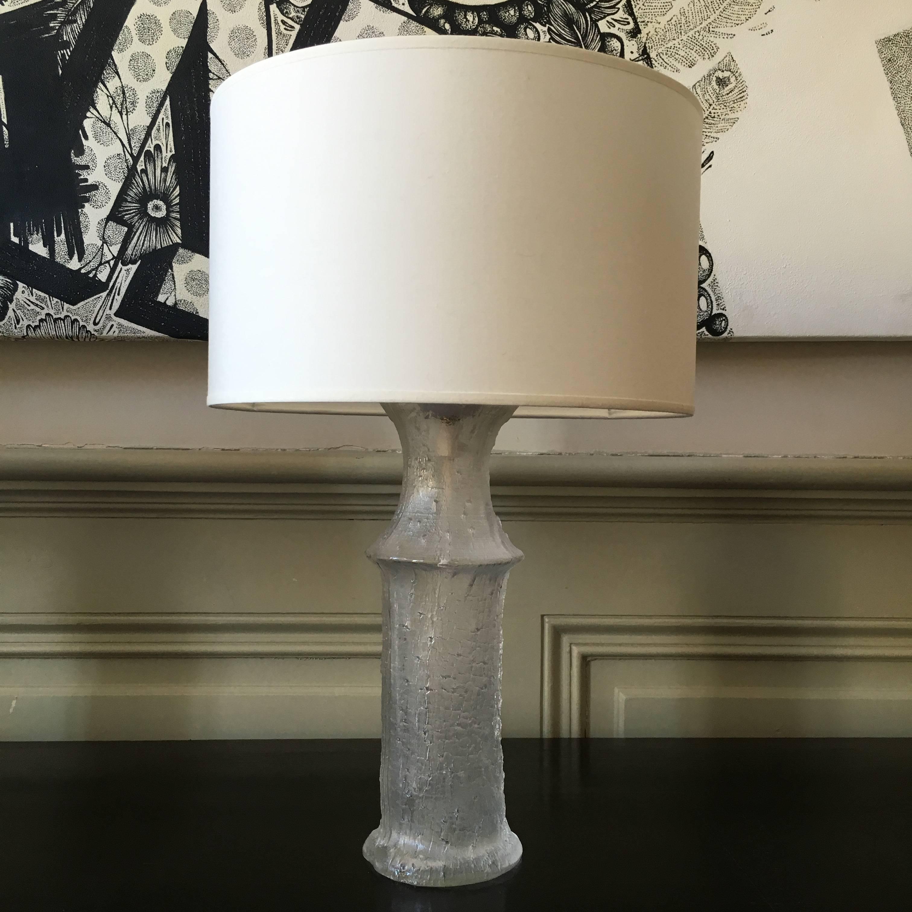 Rare pair of glass table lamps designed by Timo Sarpaneva.
Produced by Luxus, Sweden for Italia, circa 1970.
Textured and frosted clear glass.