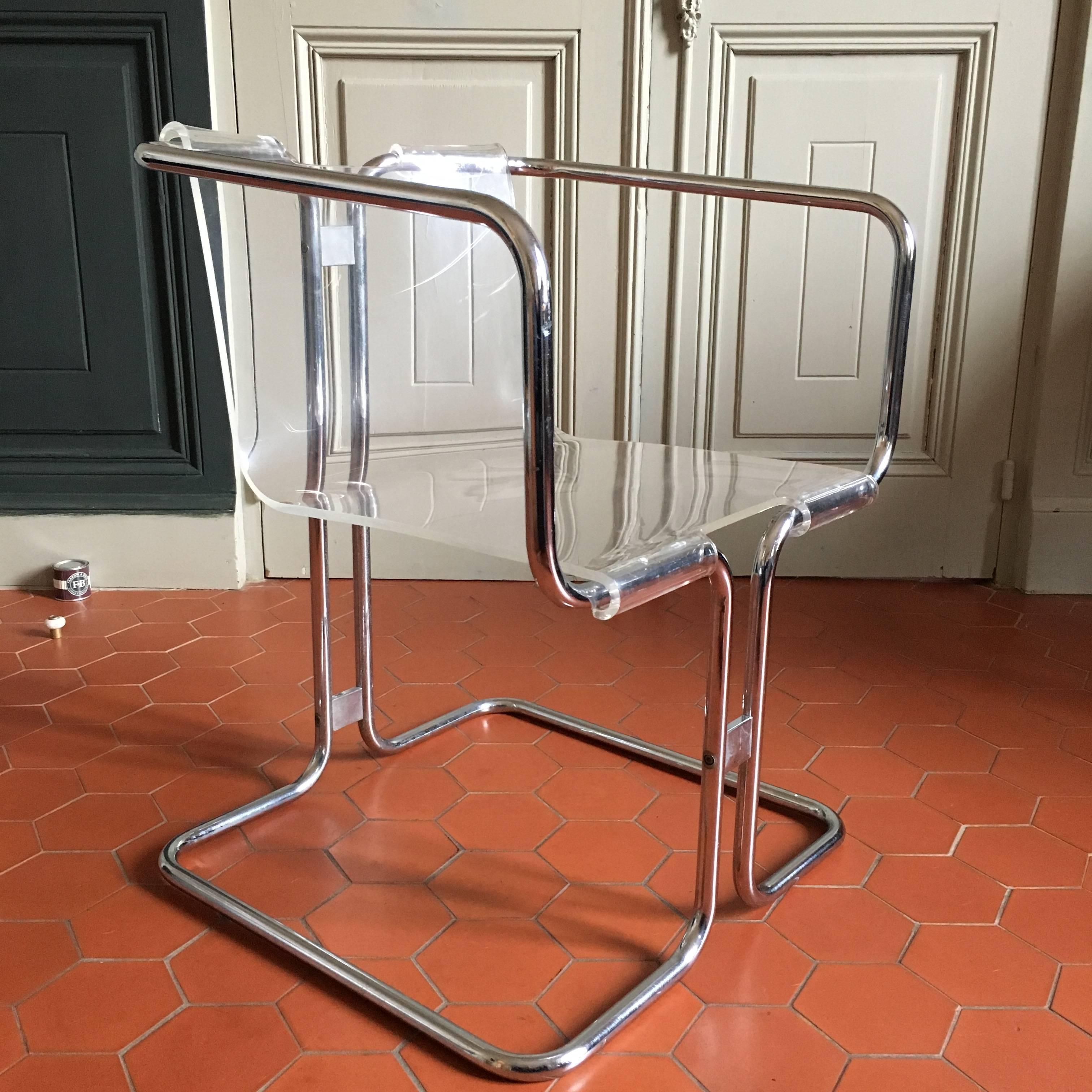 Beautiful chair designed by Fabio Lenci.
Manufactured by Forme Nouvelles, circa 1970.
Chrome structure, Lucite.