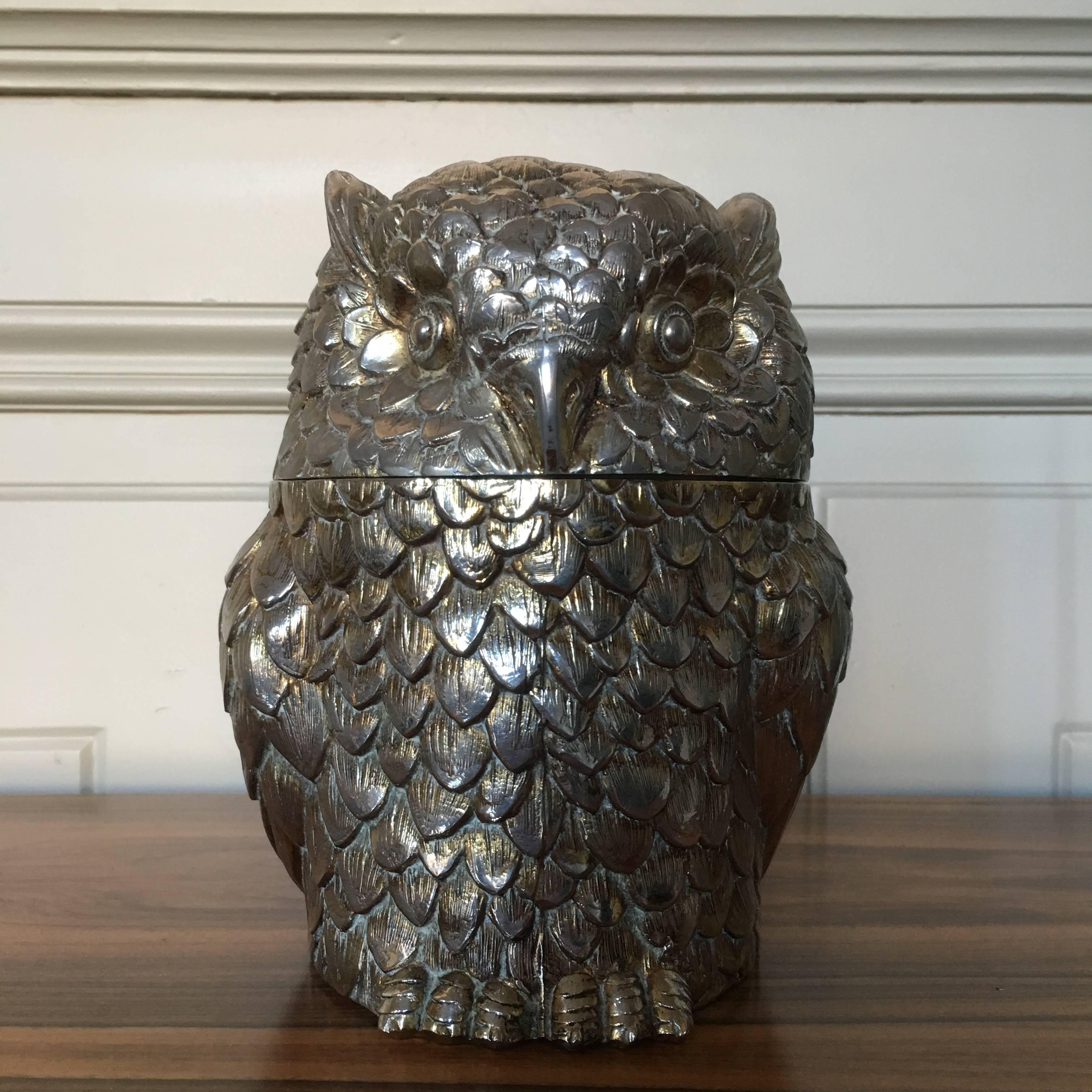 Beautiful owl wine ice bucket by Mauro Manetti;
Silvered metal;
Stamped on the underside, Italy, 1960.
