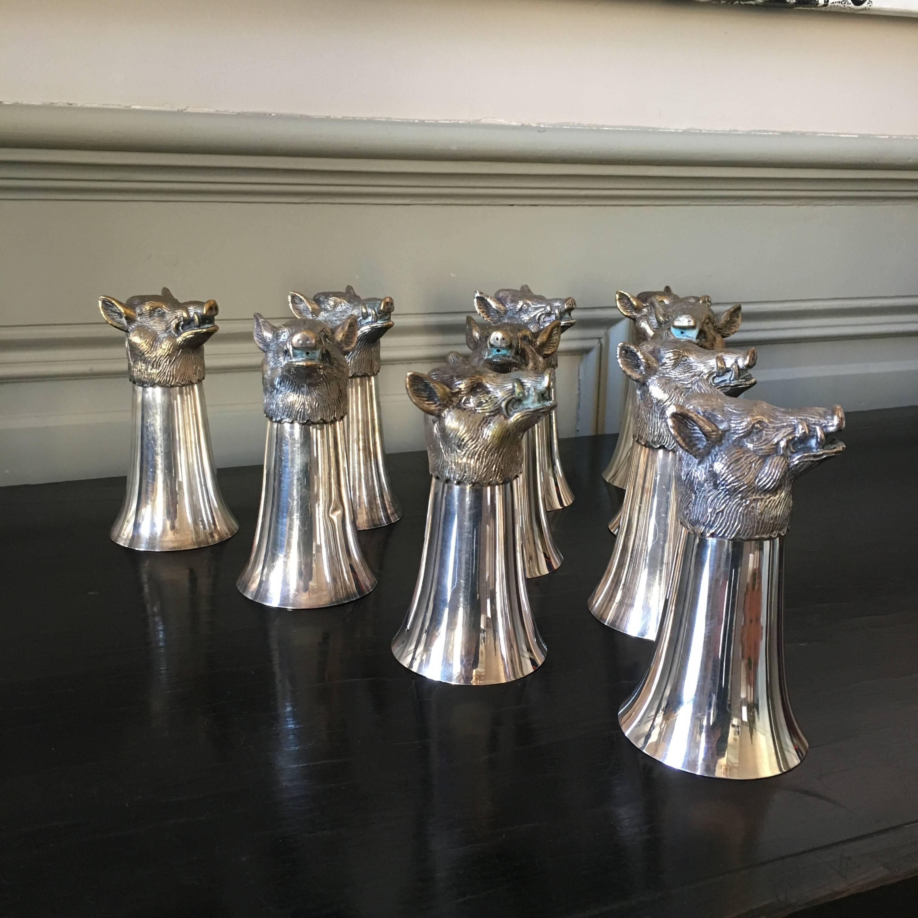 Rare and impressive set of ten silver plated cups with boars head.
Manufactured in Spain by Valenti, circa 1950.
Please note that we have the matching decanter in our listing.