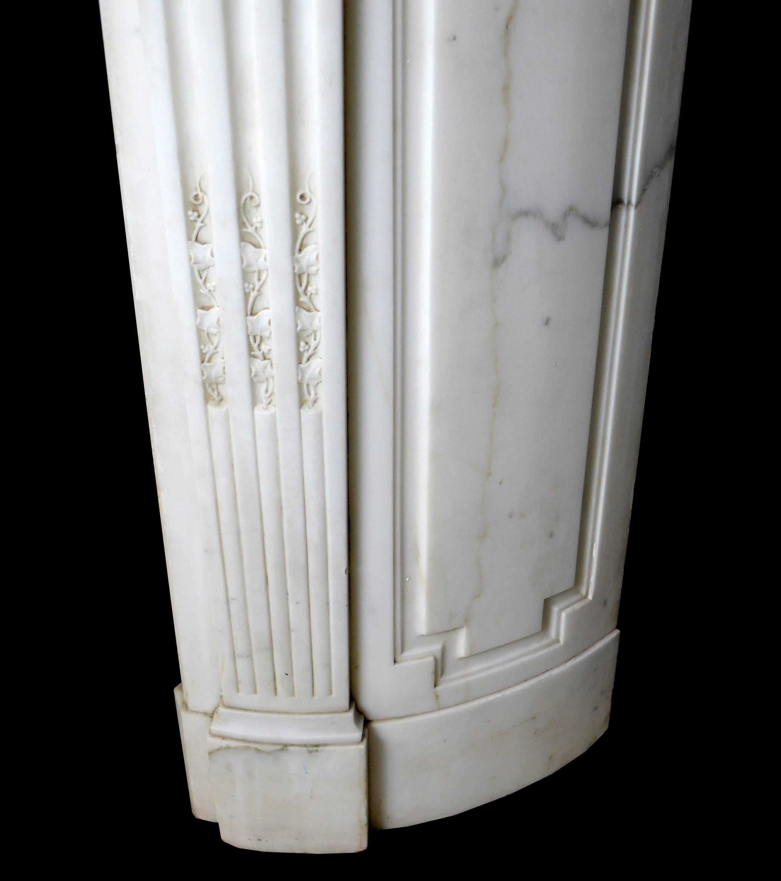 Statuary Marble Bow Fronted Louis XVI Style Mantel with Fluted Jambs In Good Condition For Sale In New York, NY
