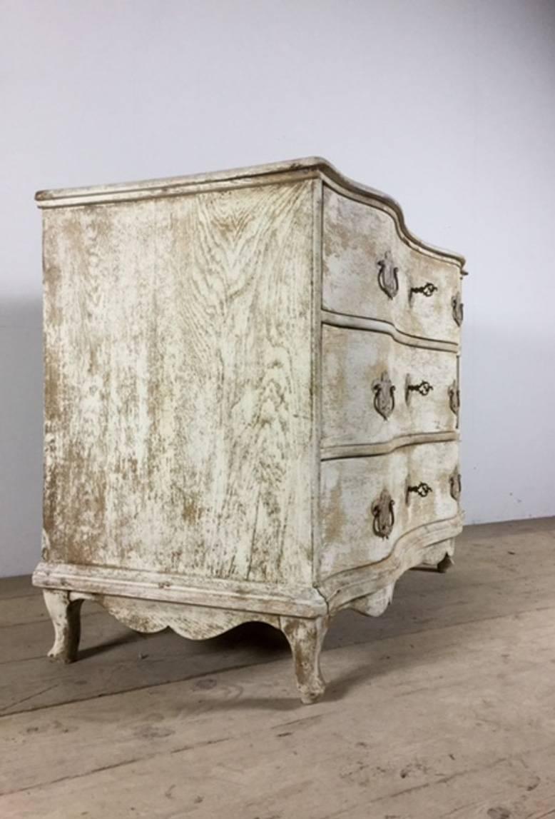 18th Century and Earlier 18th Century Louis XV Period French Serpentine Chest of Drawers