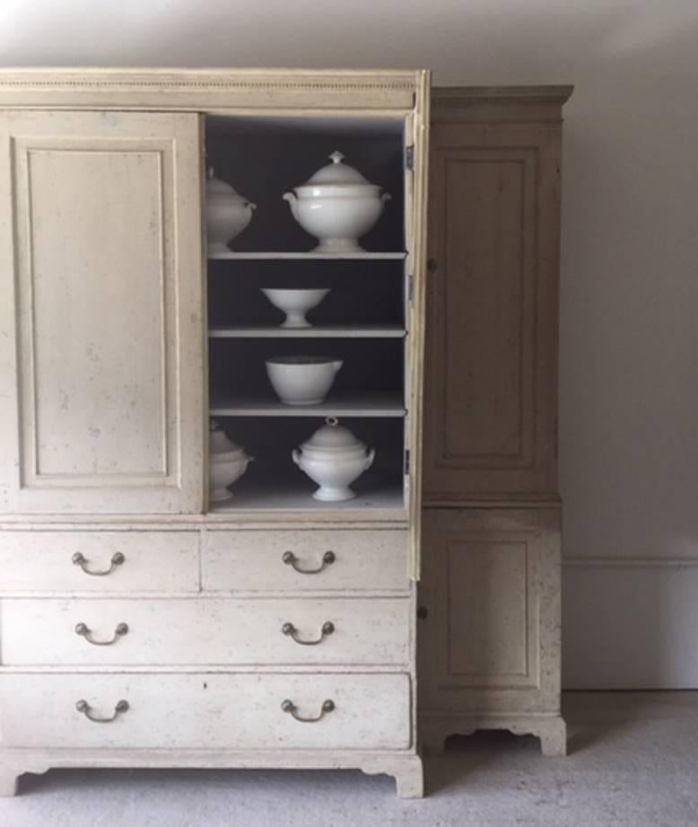 18th Century English Housekeeper's Cabinet In Excellent Condition In Wichita, KS