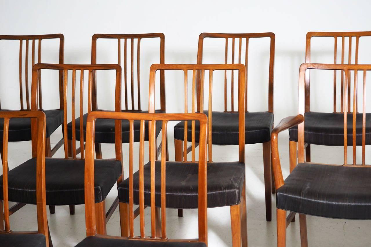 Twelve Dining Chairs in Mahogany with Black Horsehair Seats, circa 1950 1