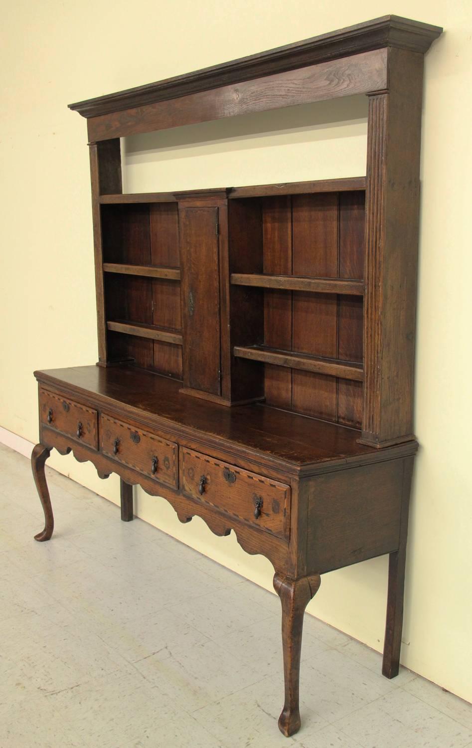 English Georgian Hutch or Welsh Dresser in Two Parts, 18th Century Antique  For Sale 1