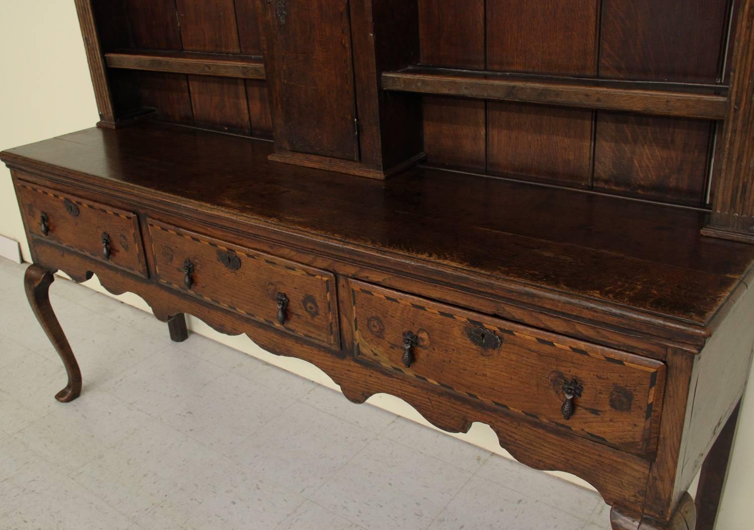 English Georgian Hutch or Welsh Dresser in Two Parts, 18th Century Antique  For Sale 2