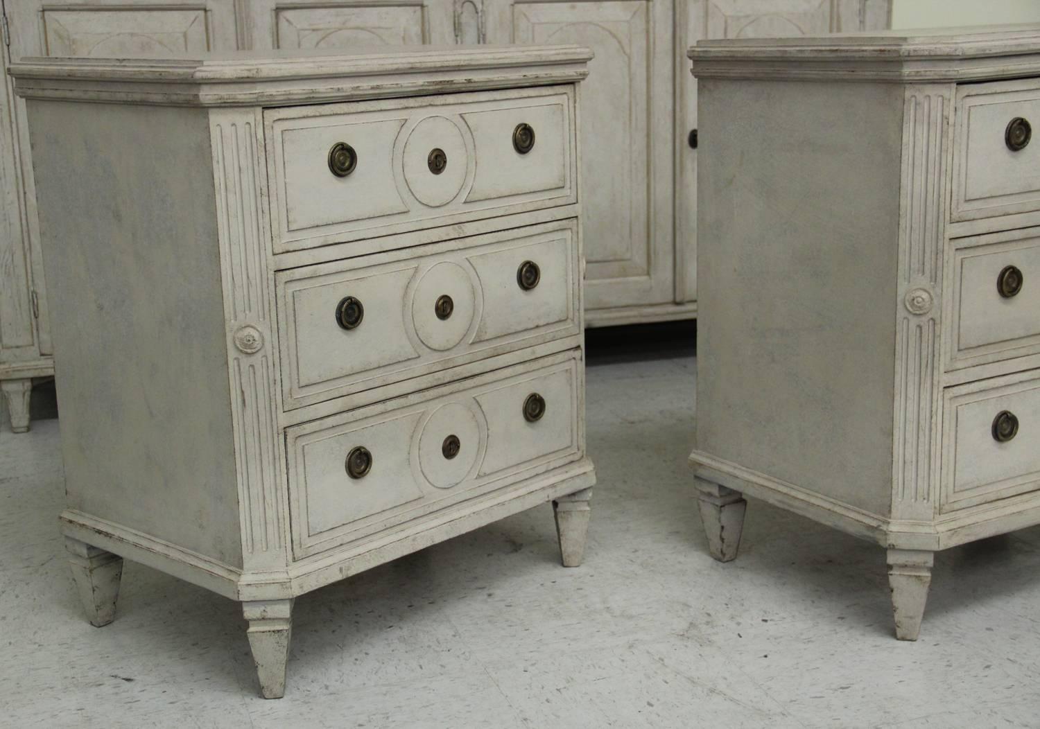 Swedish Gustavian Antique Pair of Chests, 19th Century  2