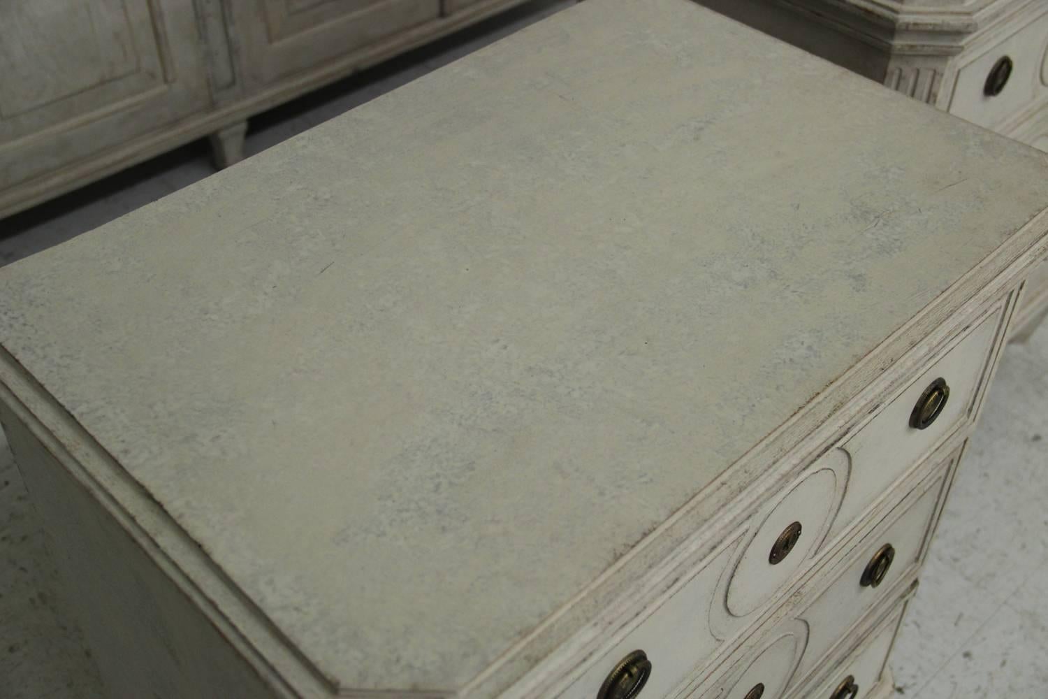 Swedish Gustavian Antique Pair of Chests, 19th Century  4