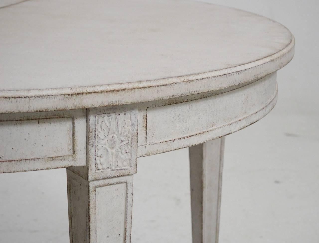Pine Swedish Gustavian Style Painted Extension Dining Table
