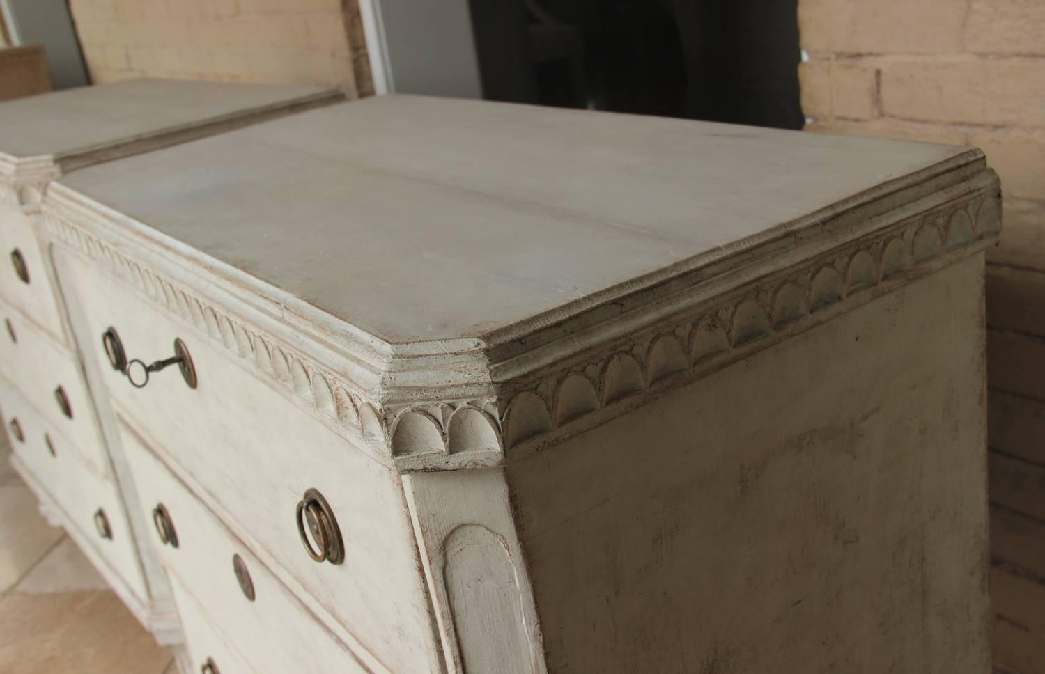 Hand-Painted Swedish Gustavian Style Pair of Painted Bedside Chests
