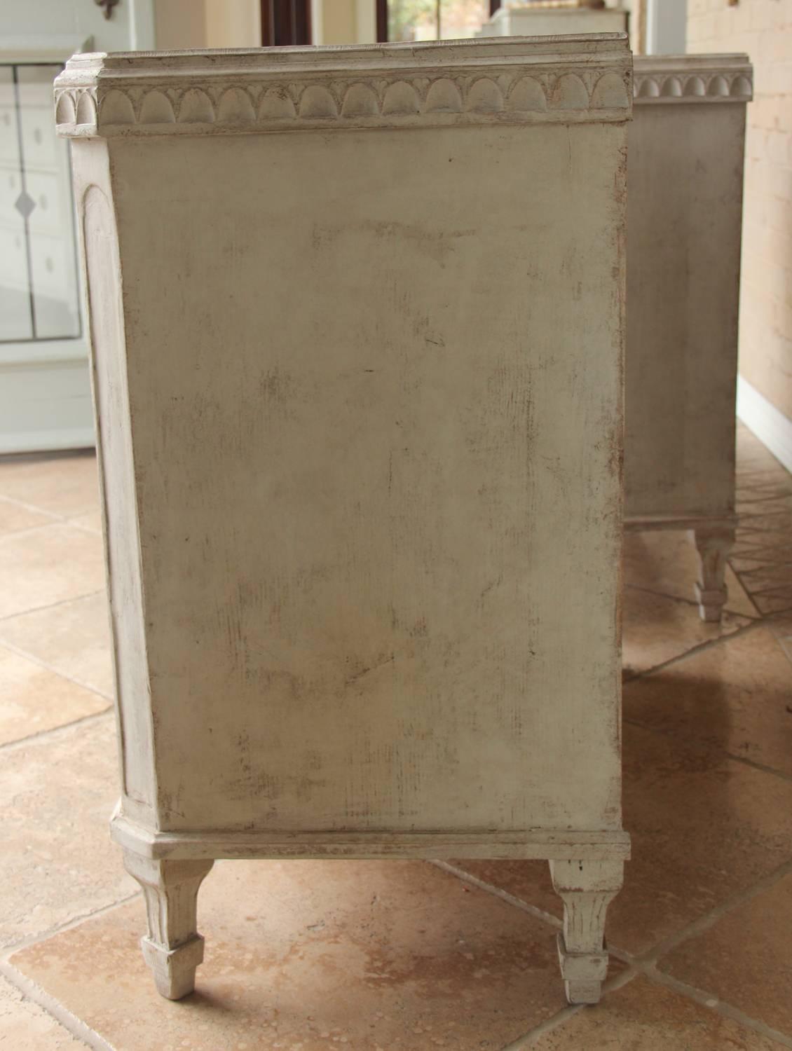 19th Century Swedish Gustavian Style Pair of Painted Bedside Chests