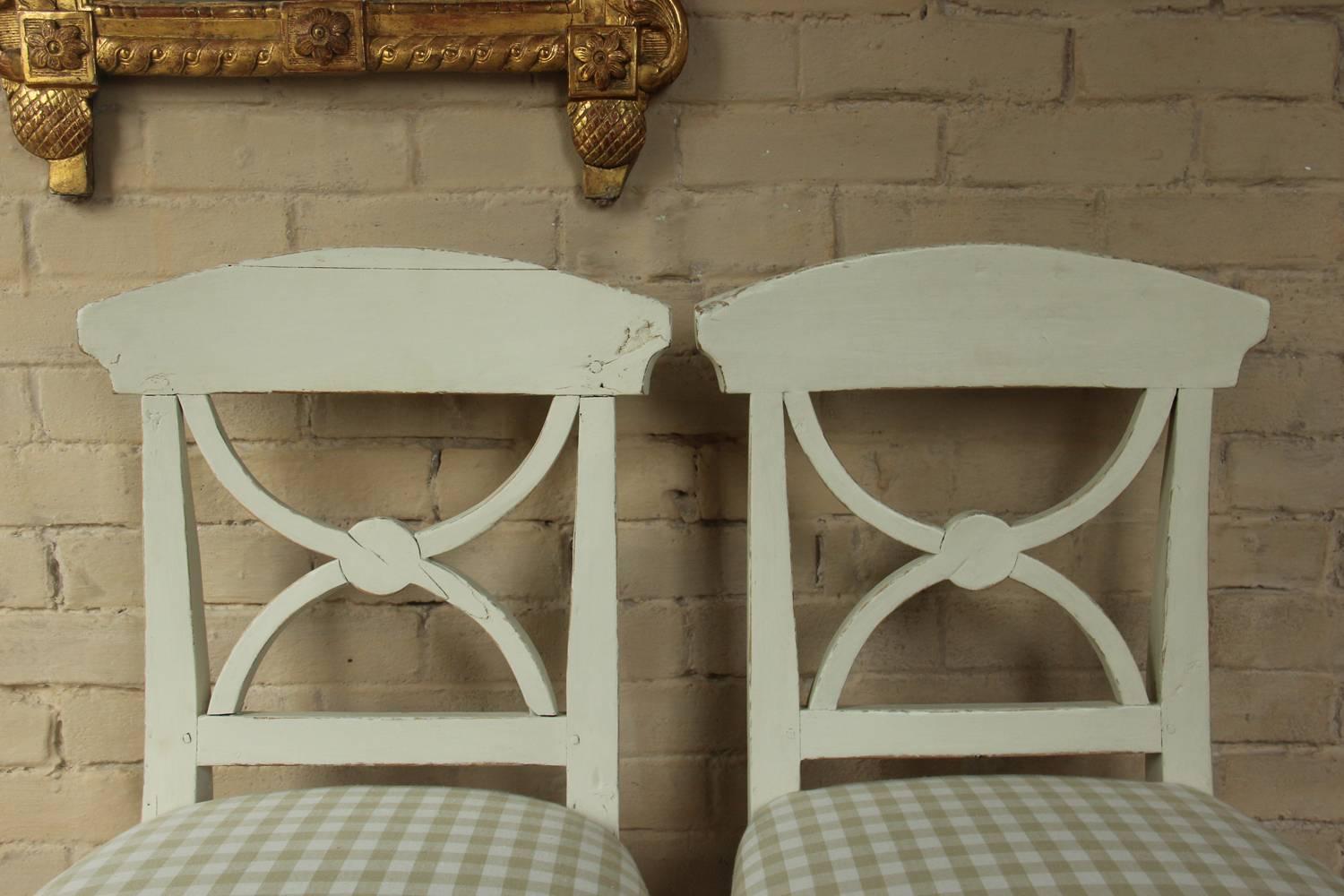 Wood 19th Century Swedish Pair of Gustavian Style Side Chairs