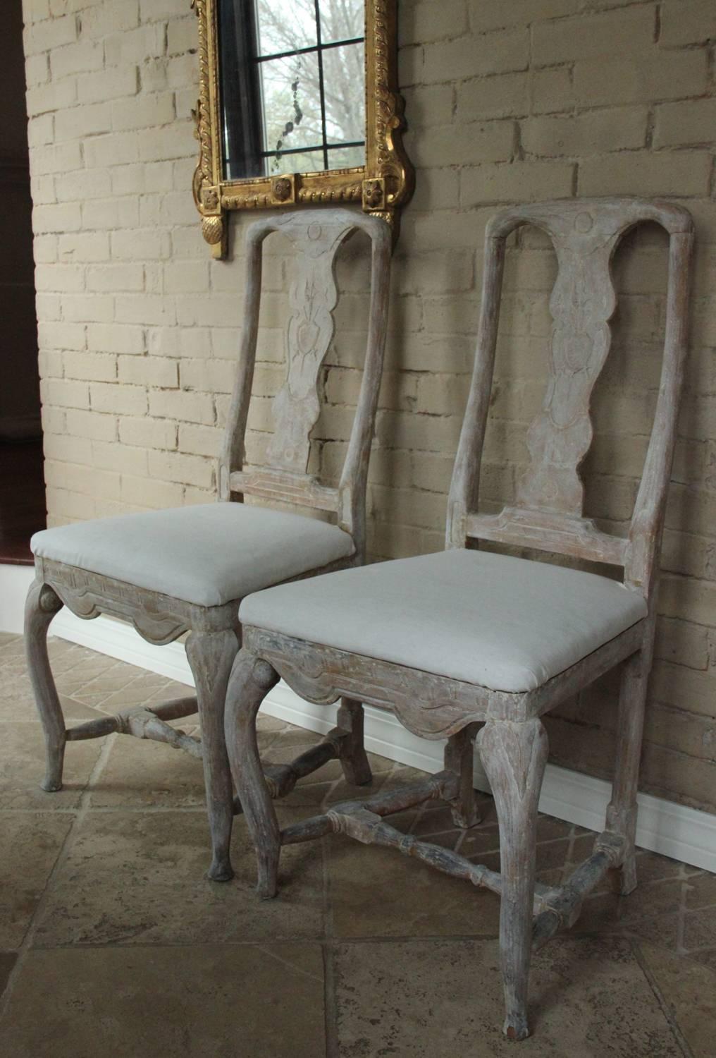 18th Century Pair of Swedish Rococo Period Side Chairs 1