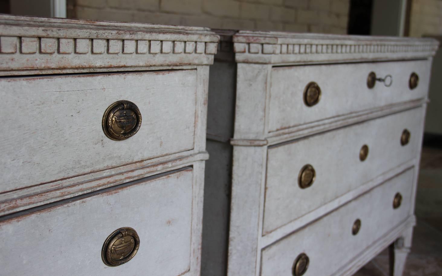 19th Century Pair of Swedish Painted Bedside Chests in the Gustavian Style 2