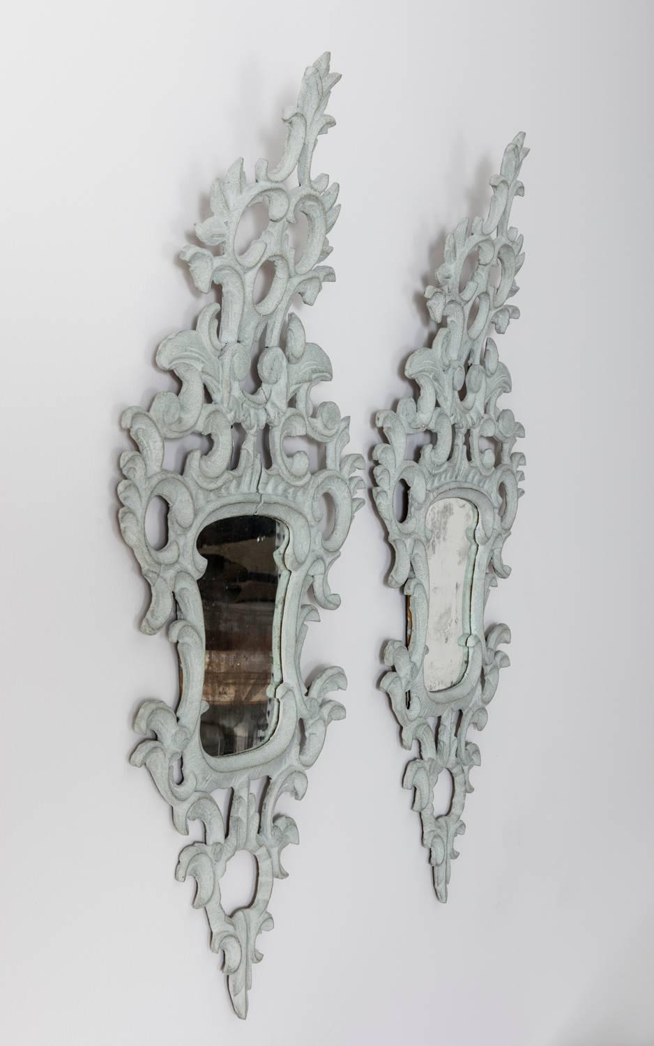 19th Century Pair of Venetian Mirrors Appliqués with Original Mirror Plate   For Sale 1