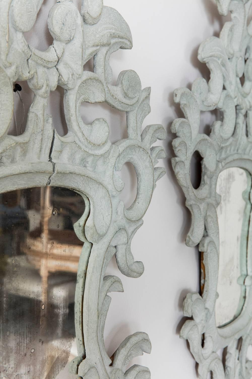 19th Century Pair of Venetian Mirrors Appliqués with Original Mirror Plate   For Sale 2