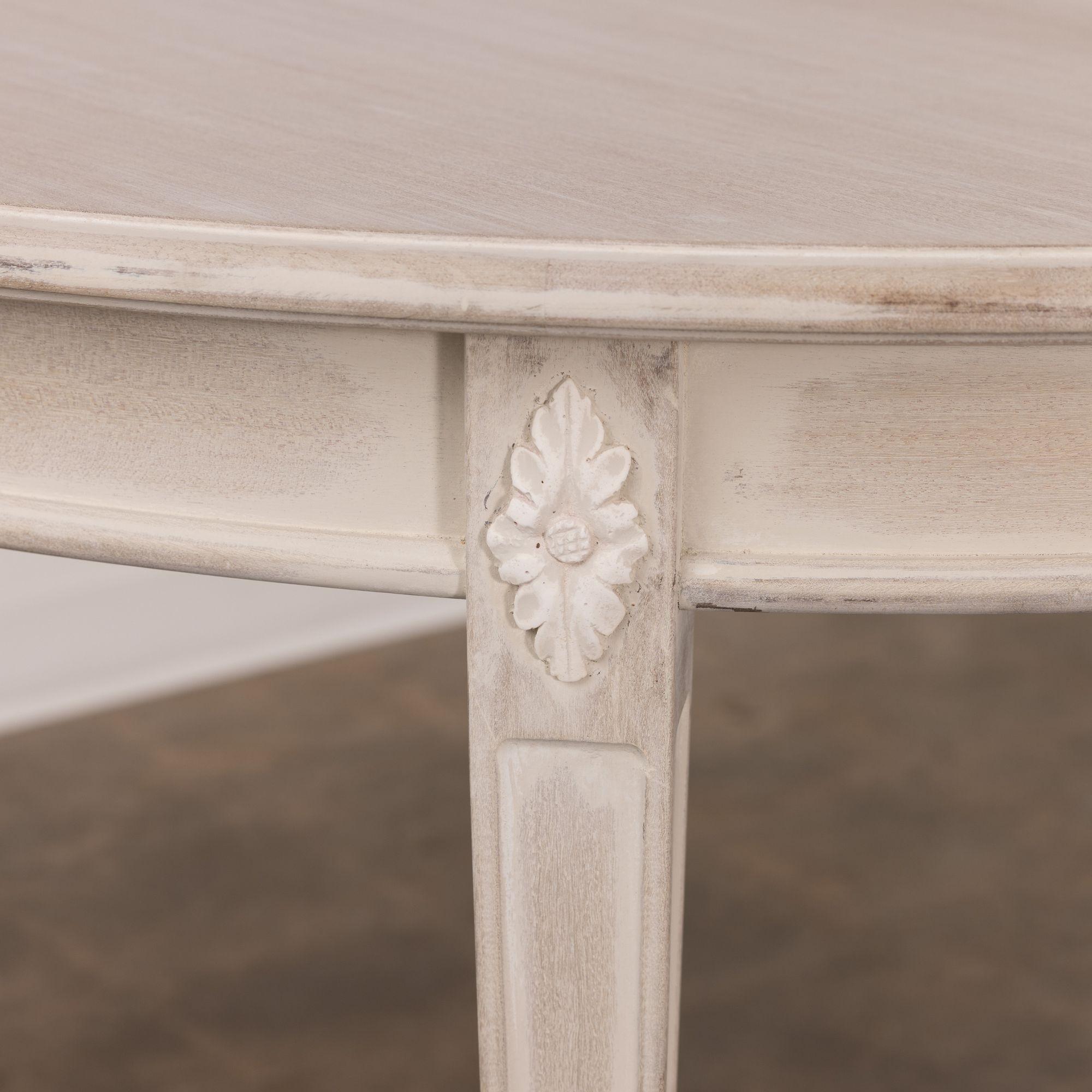 19th c. Swedish Gustavian Bleached and Glazed Extension Table with Three Leaves 2