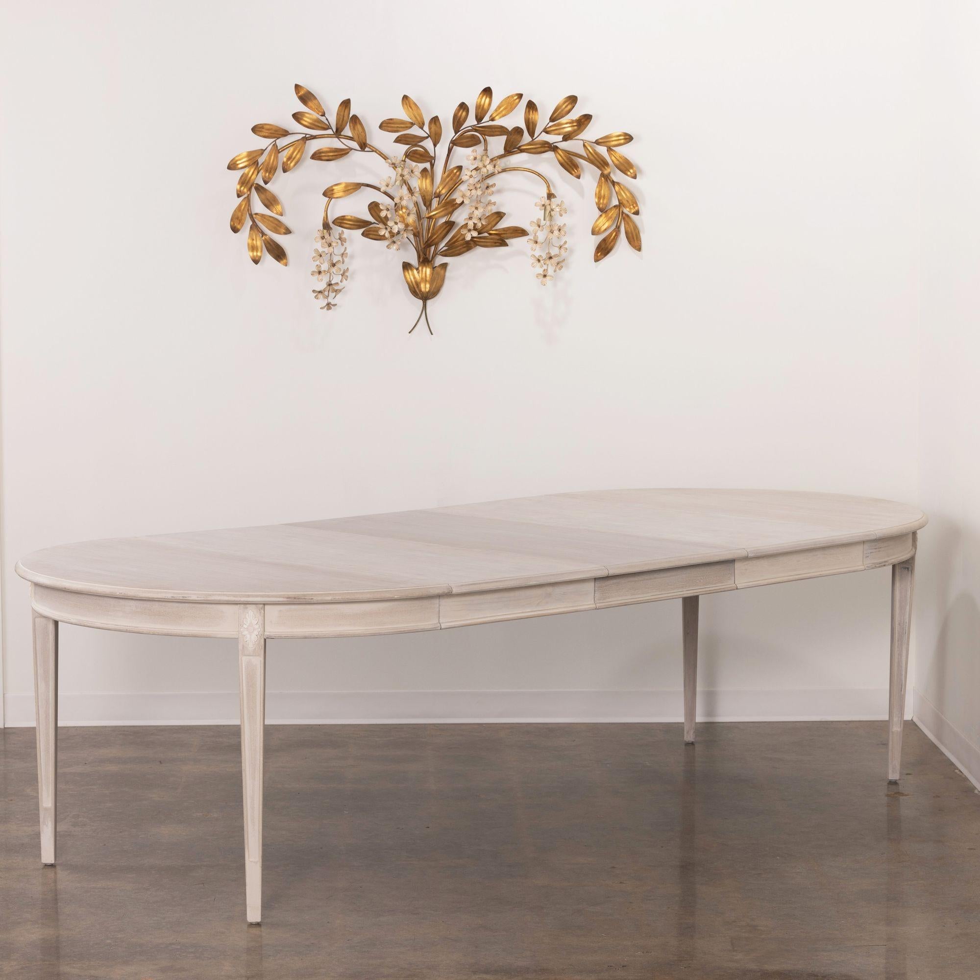 19th c. Swedish Gustavian Bleached and Glazed Extension Table with Three Leaves 6