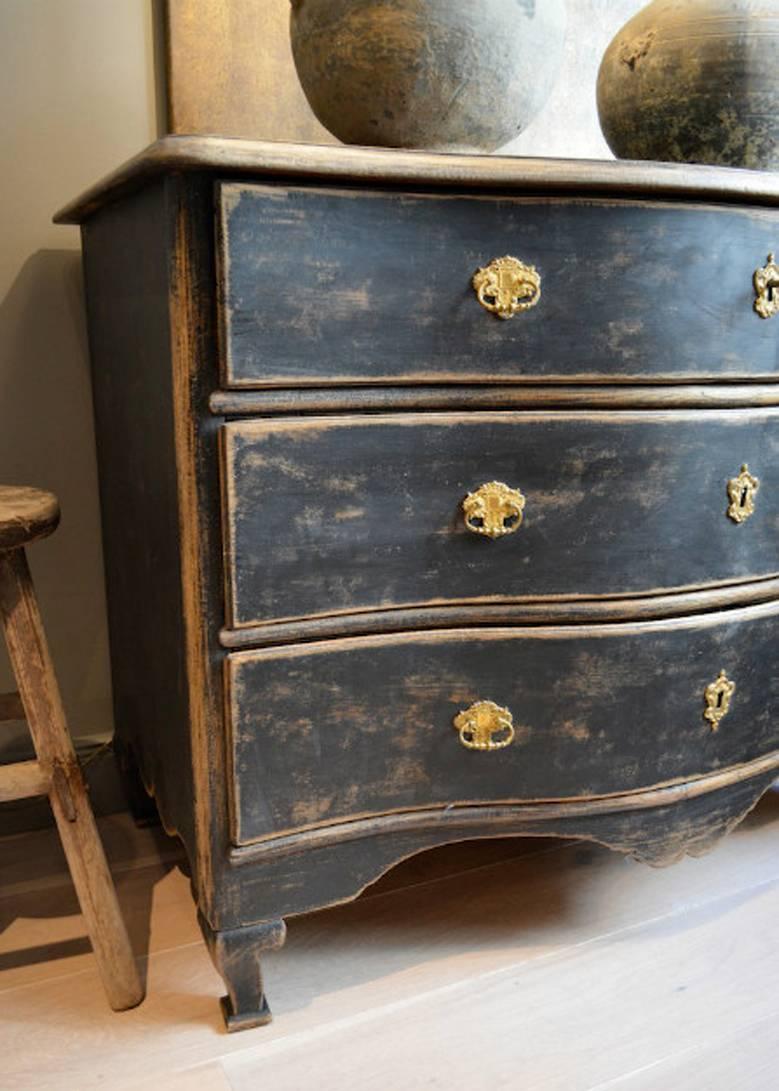 Swedish Rococo Period Black Serpentine Commode with Gilded Hardware and Date In Excellent Condition In Wichita, KS