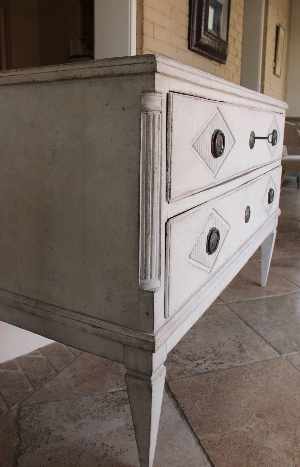 18th Century Swedish Gustavian Period Painted Chest of Drawers In Excellent Condition In Wichita, KS