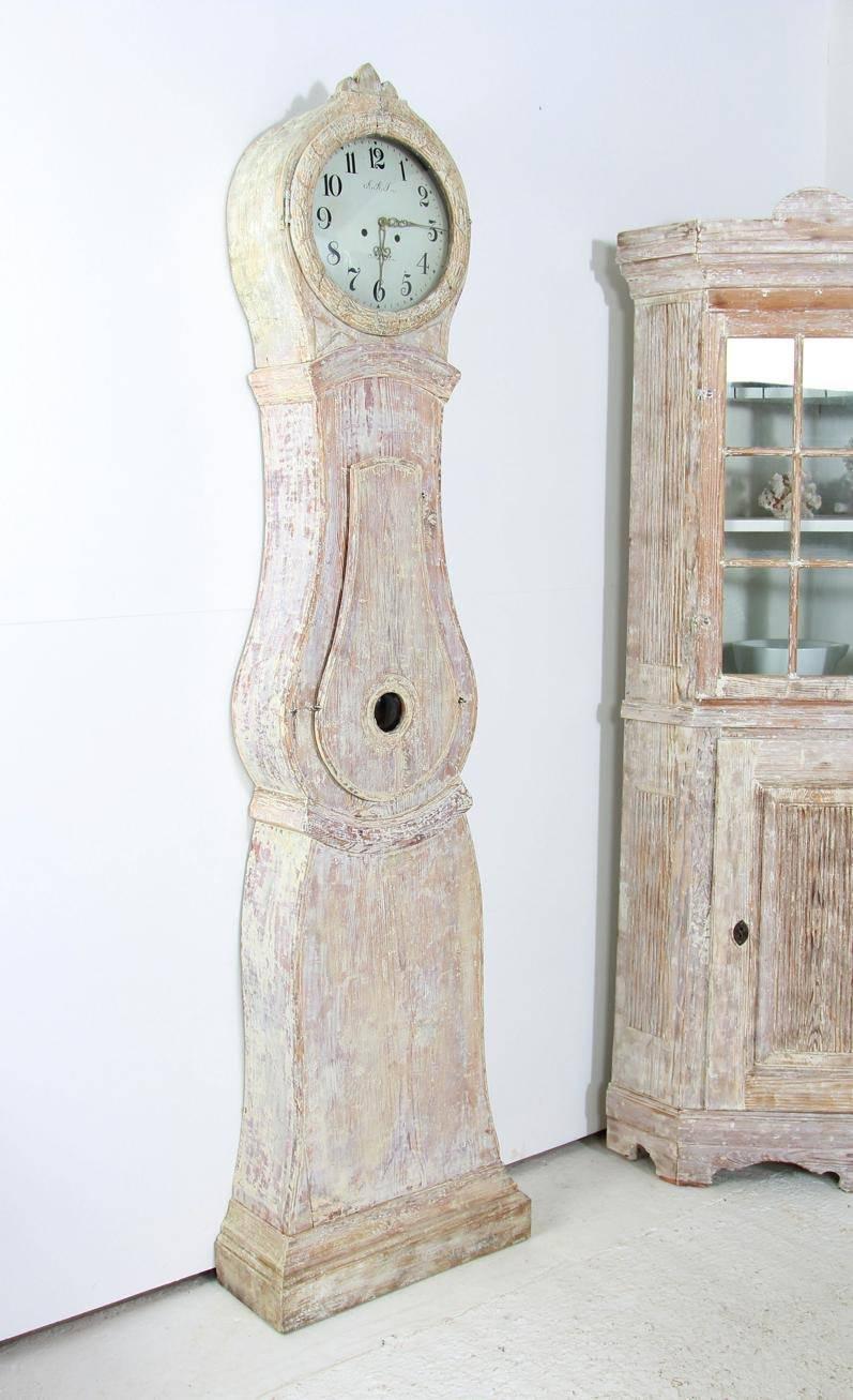 Hand-Carved 19th Century Swedish Gustavian Mora Working Tall Case Clock in Original Paint