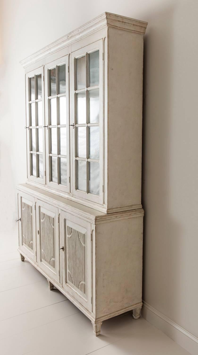 Pine 19th Century Swedish Gustavian Three-Door Glass Vitrine Bookcase Cabinet