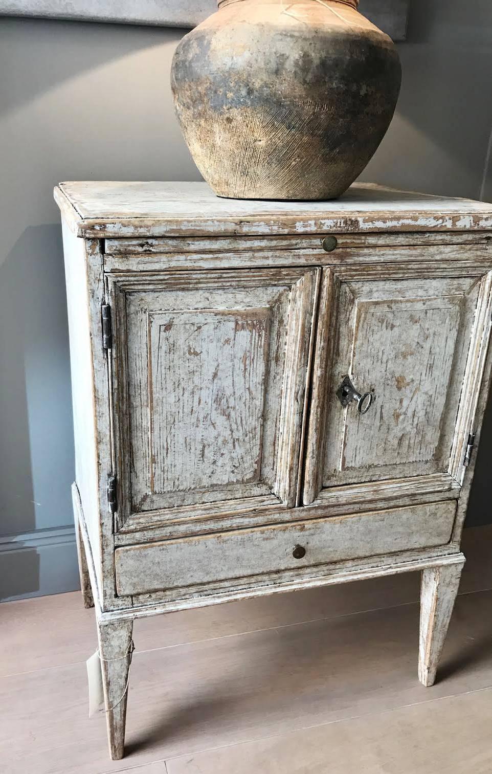 18th Century Swedish Gustavian Period Petite Bedside Table or Nightstand 1