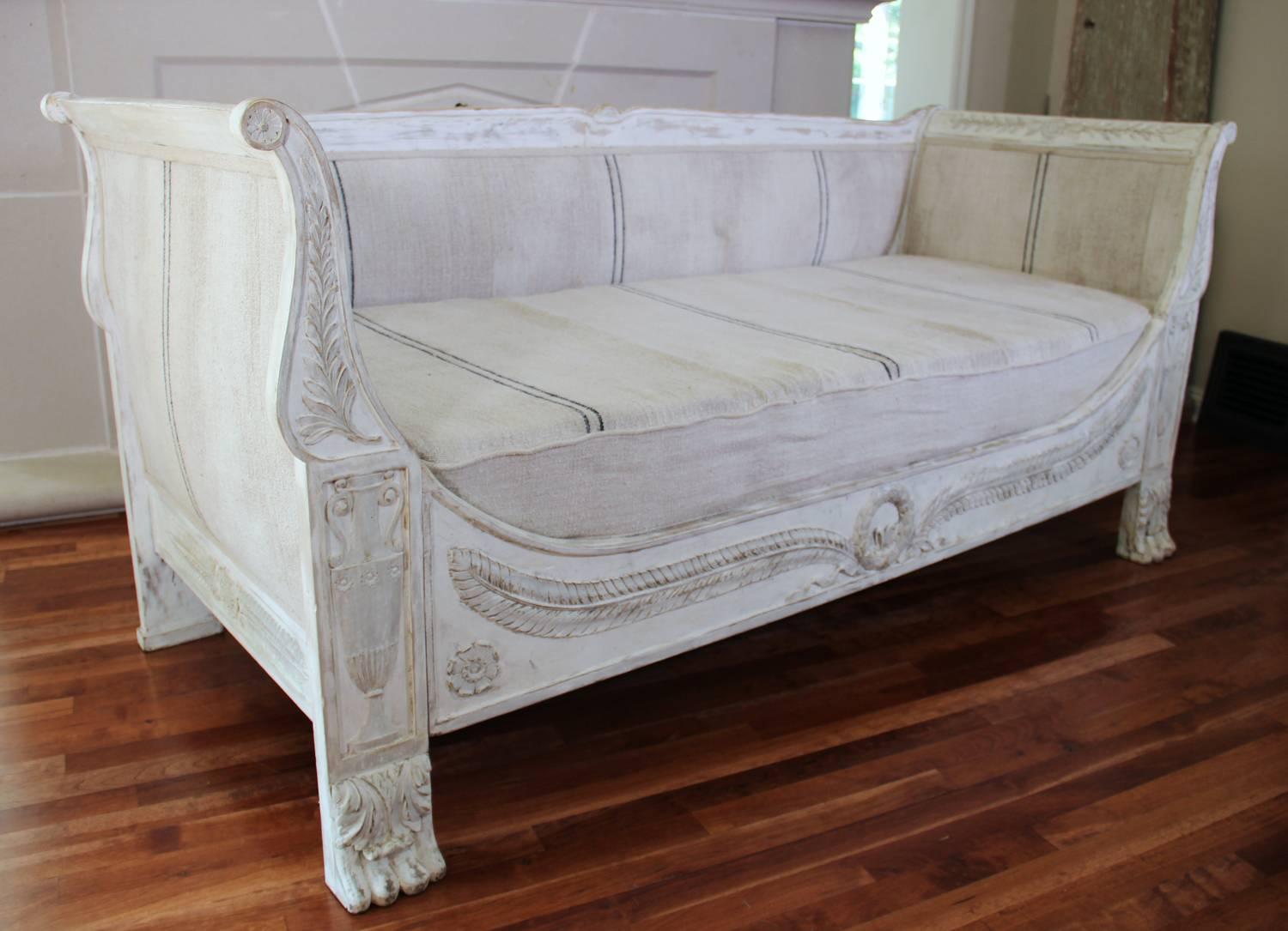 Hand-Carved 19th Century French Empire Period Daybed Sofa