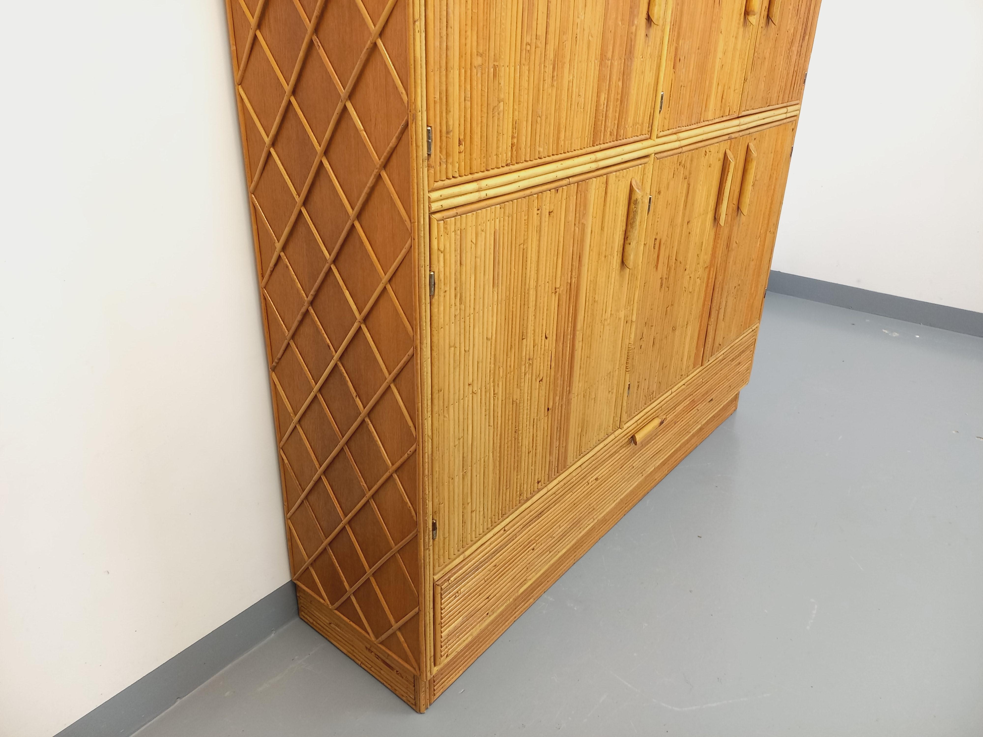 Francese Mobile d'arredamento d'epoca in legno e legno chiaro degli anni '60 in vendita