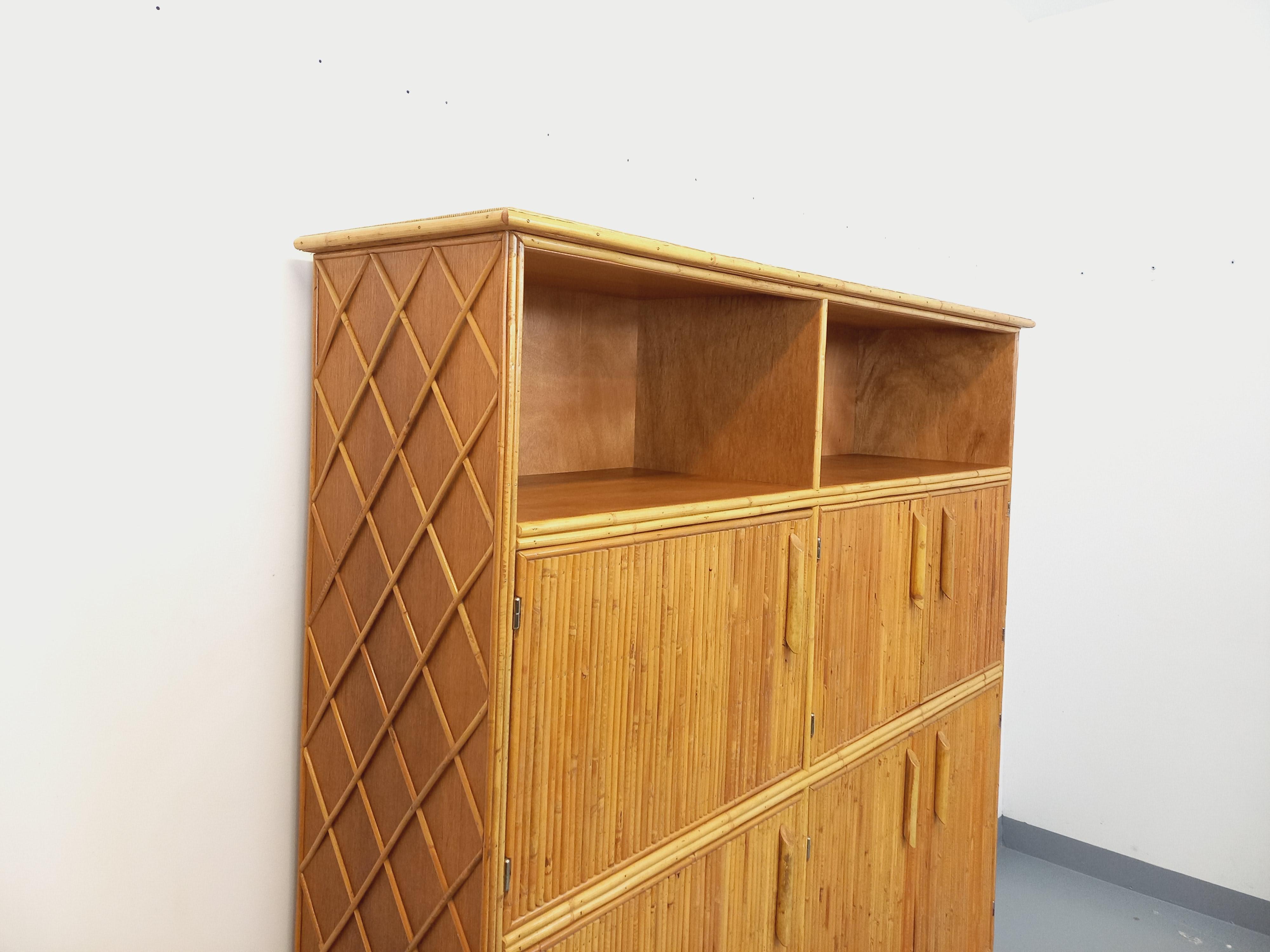 Mid-Century moderno Mobile d'arredamento d'epoca in legno e legno chiaro degli anni '60 in vendita