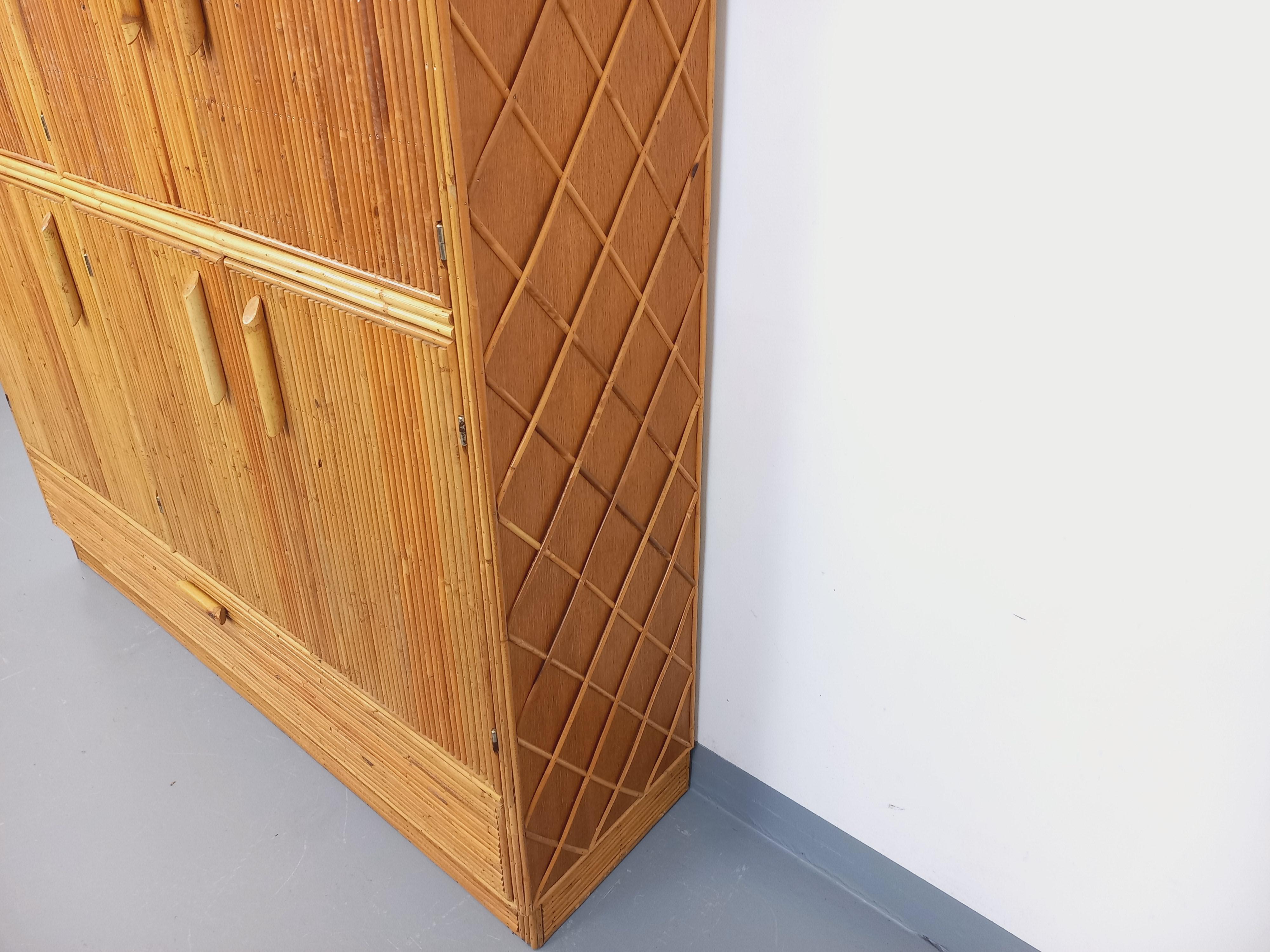 Mobile d'arredamento d'epoca in legno e legno chiaro degli anni '60 In condizioni buone in vendita a BESANÇON, FR