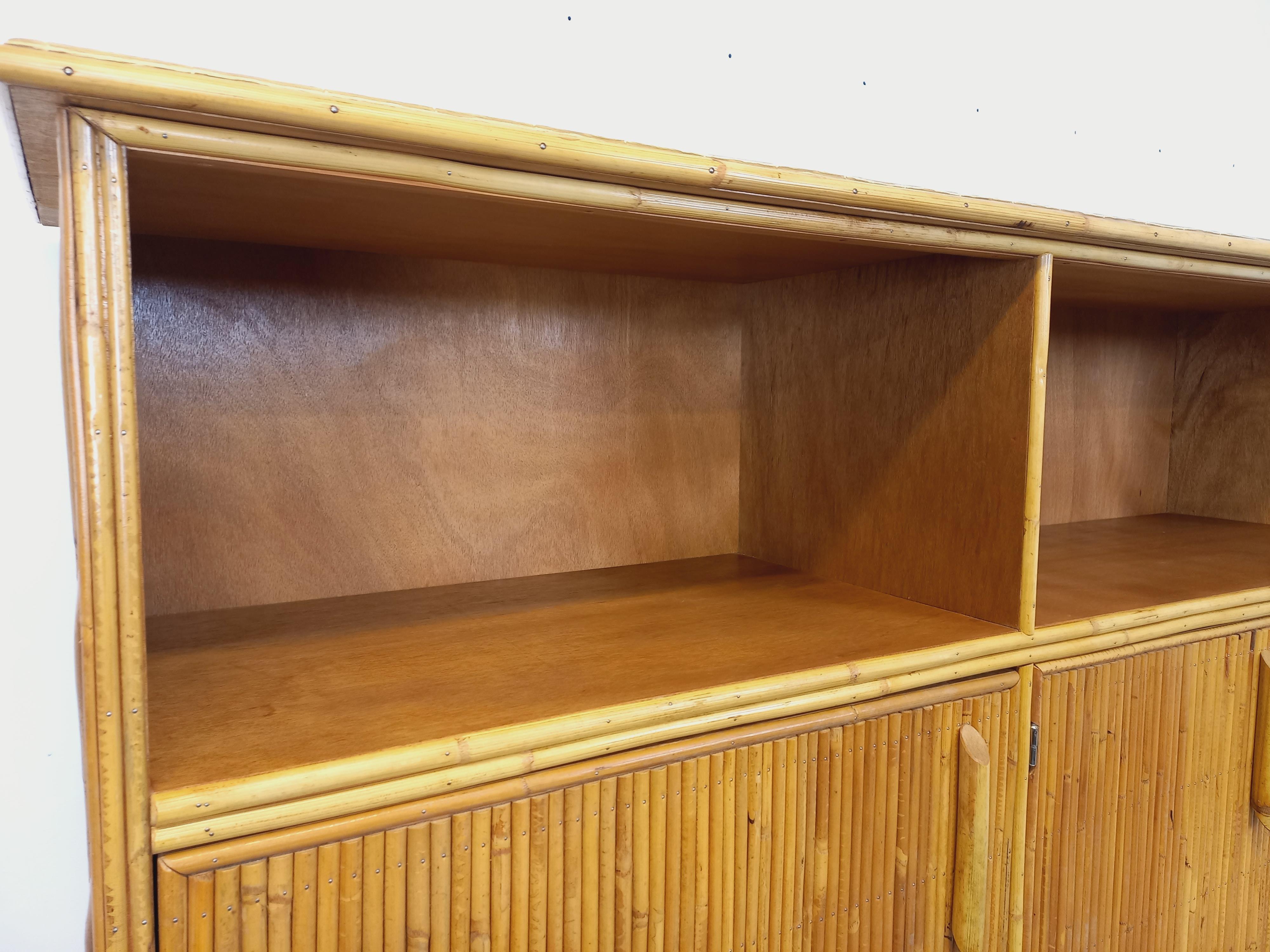 Mobile d'arredamento d'epoca in legno e legno chiaro degli anni '60 in vendita 3