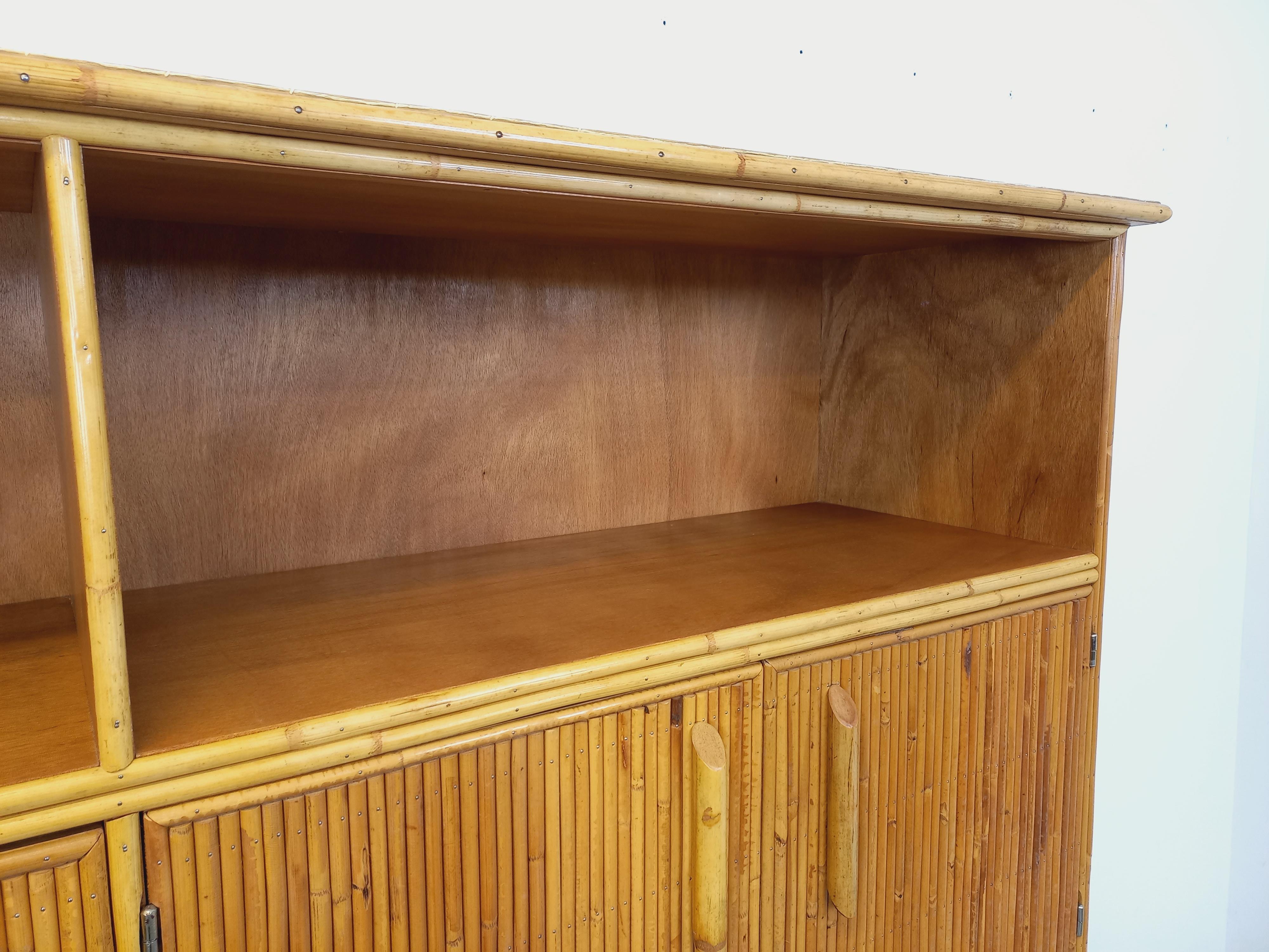 Mobile d'arredamento d'epoca in legno e legno chiaro degli anni '60 in vendita 4