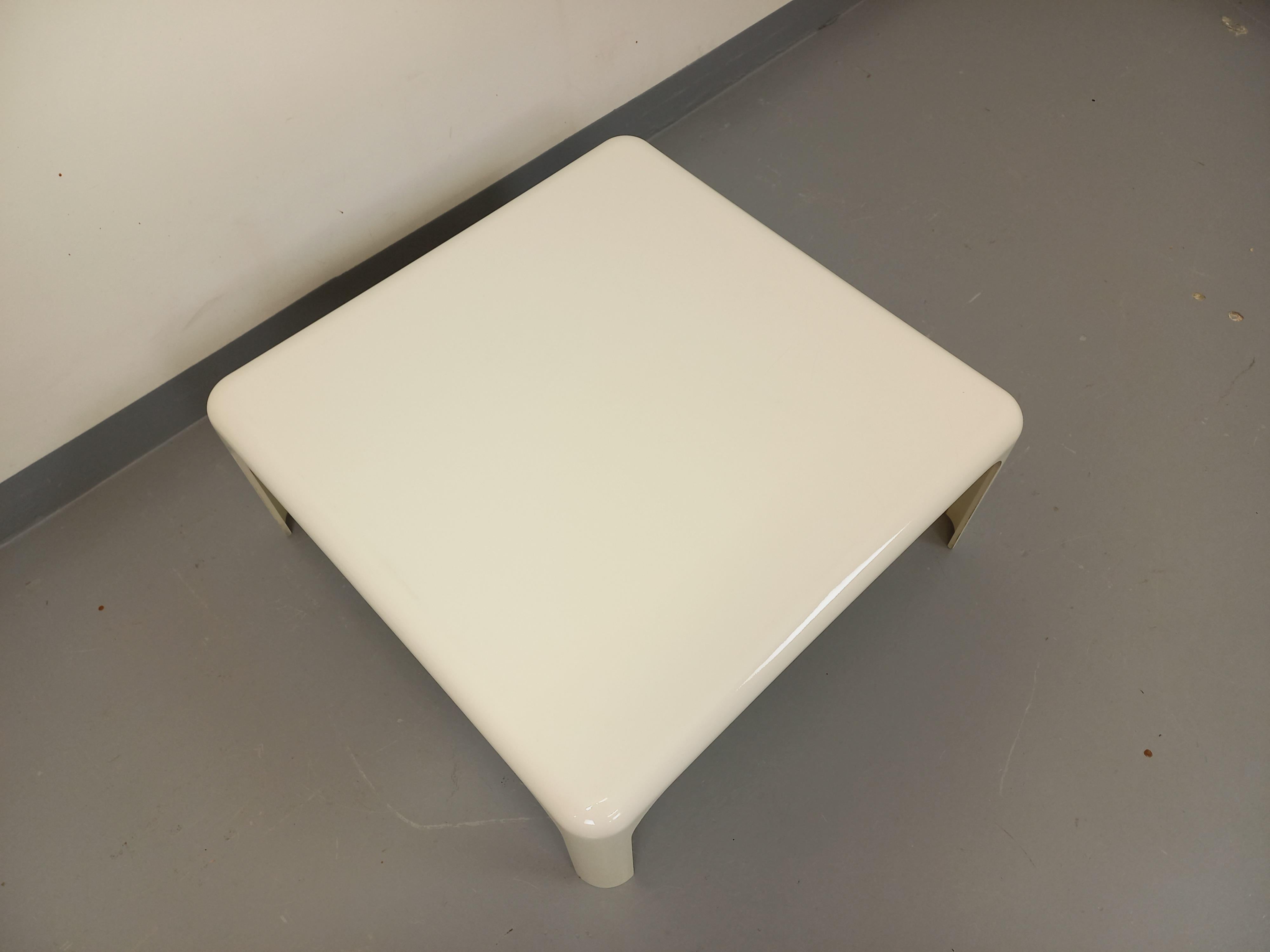 Table basse carrée italienne vintage Demetrio 70 de Vico Magistretti en vente 2
