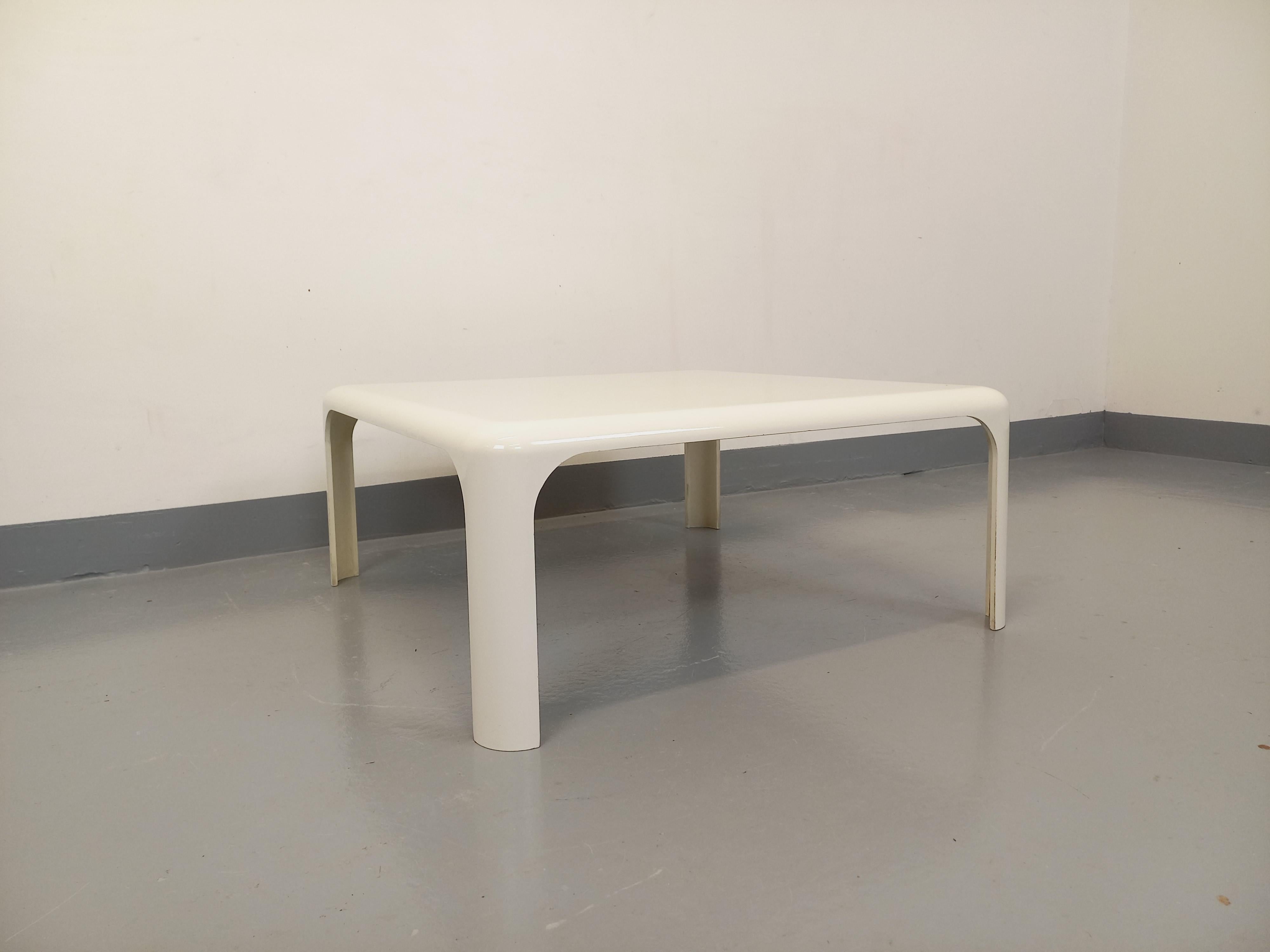 Table basse carrée italienne vintage Demetrio 70 de Vico Magistretti en vente 6