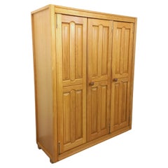 Armoire dressing vintage Guillerme et Chambron en chêne massif des années 60