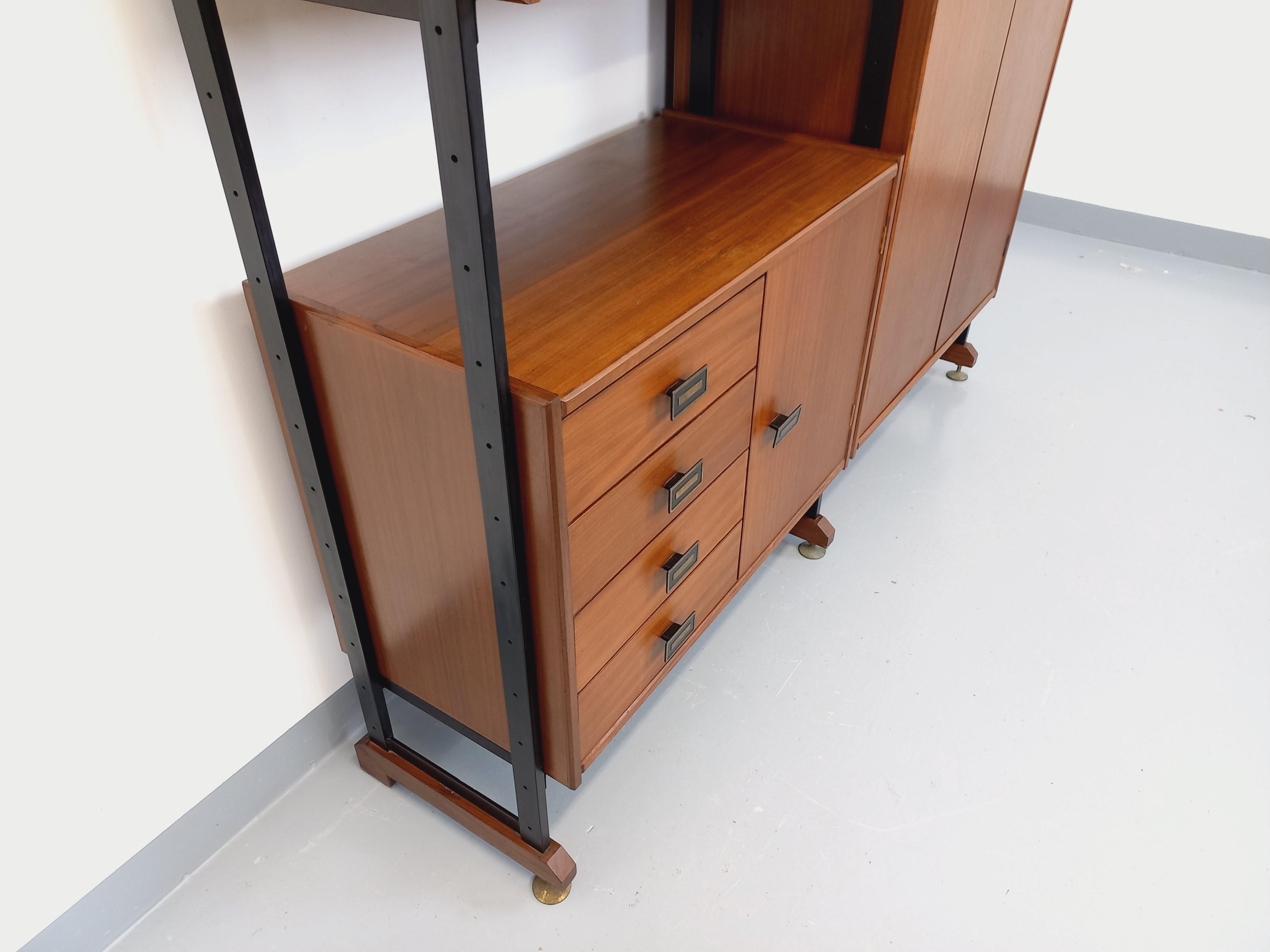 Bibliothèque étagère italienne double modulable vintage en teck et métal en Bastante bueno estado para la venta en BESANÇON, FR