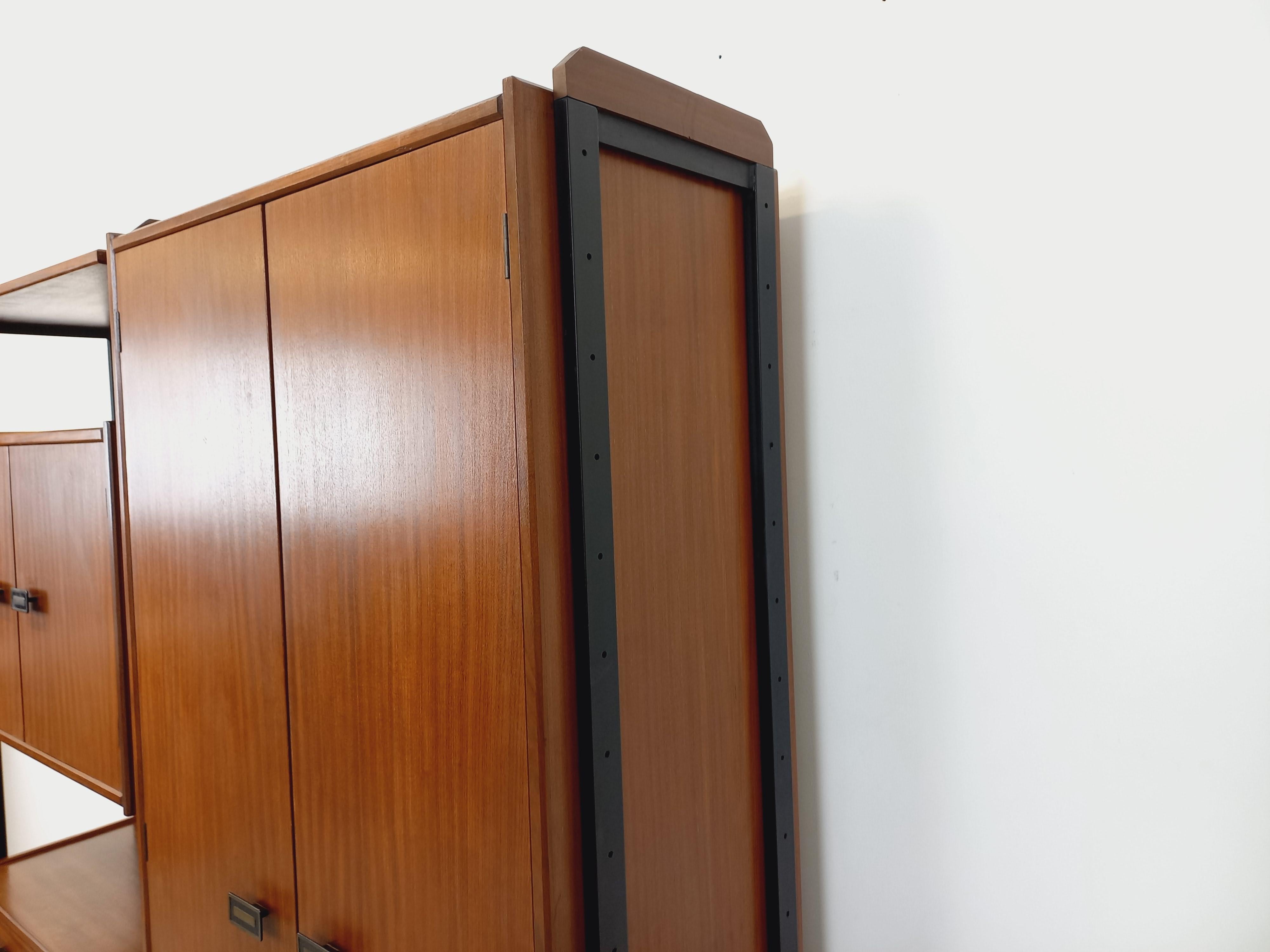 Bibliothèque étagère italienne double modulable vintage en teck et métal en venta 6