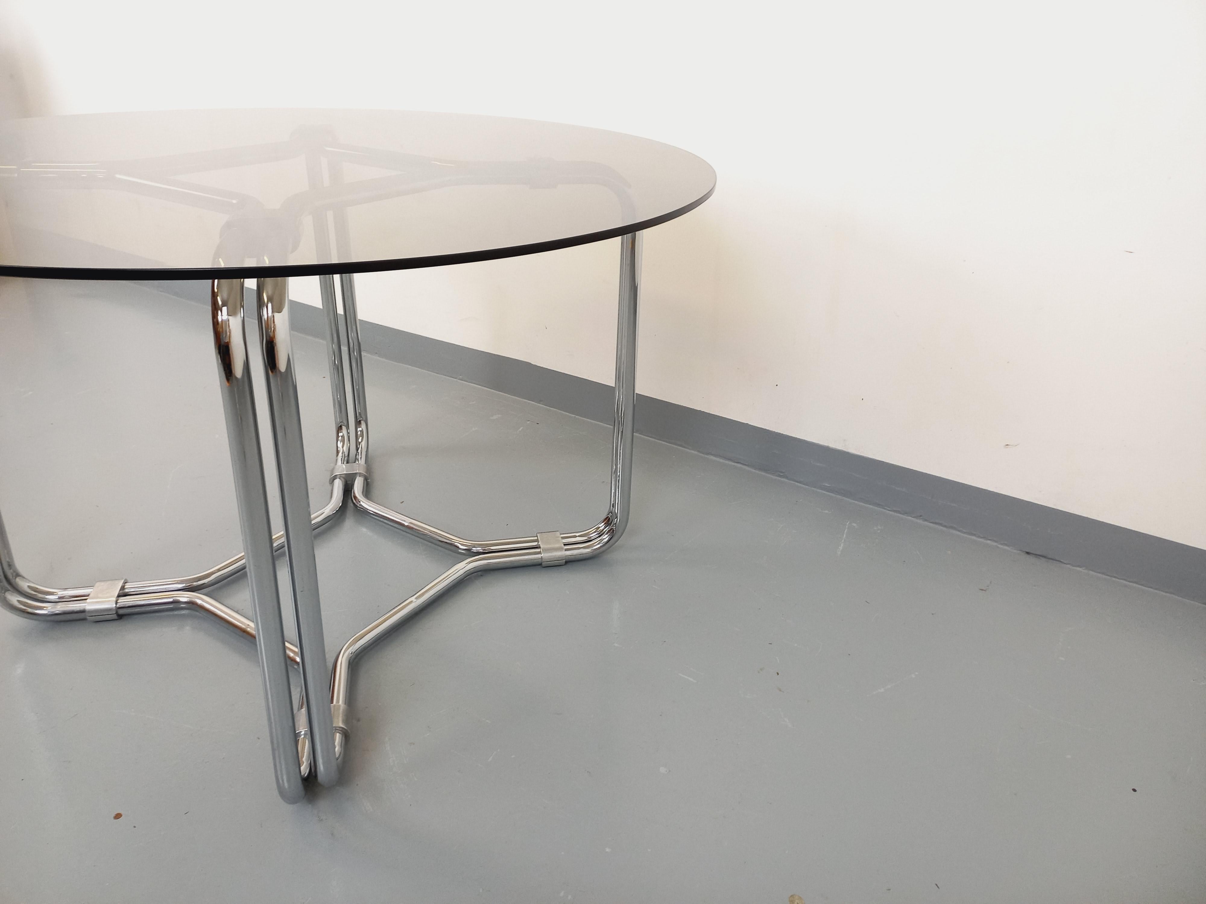 Table ronde de repas vintage en verre fumé et métal chromé style A Space Bon état - En vente à BESANÇON, FR
